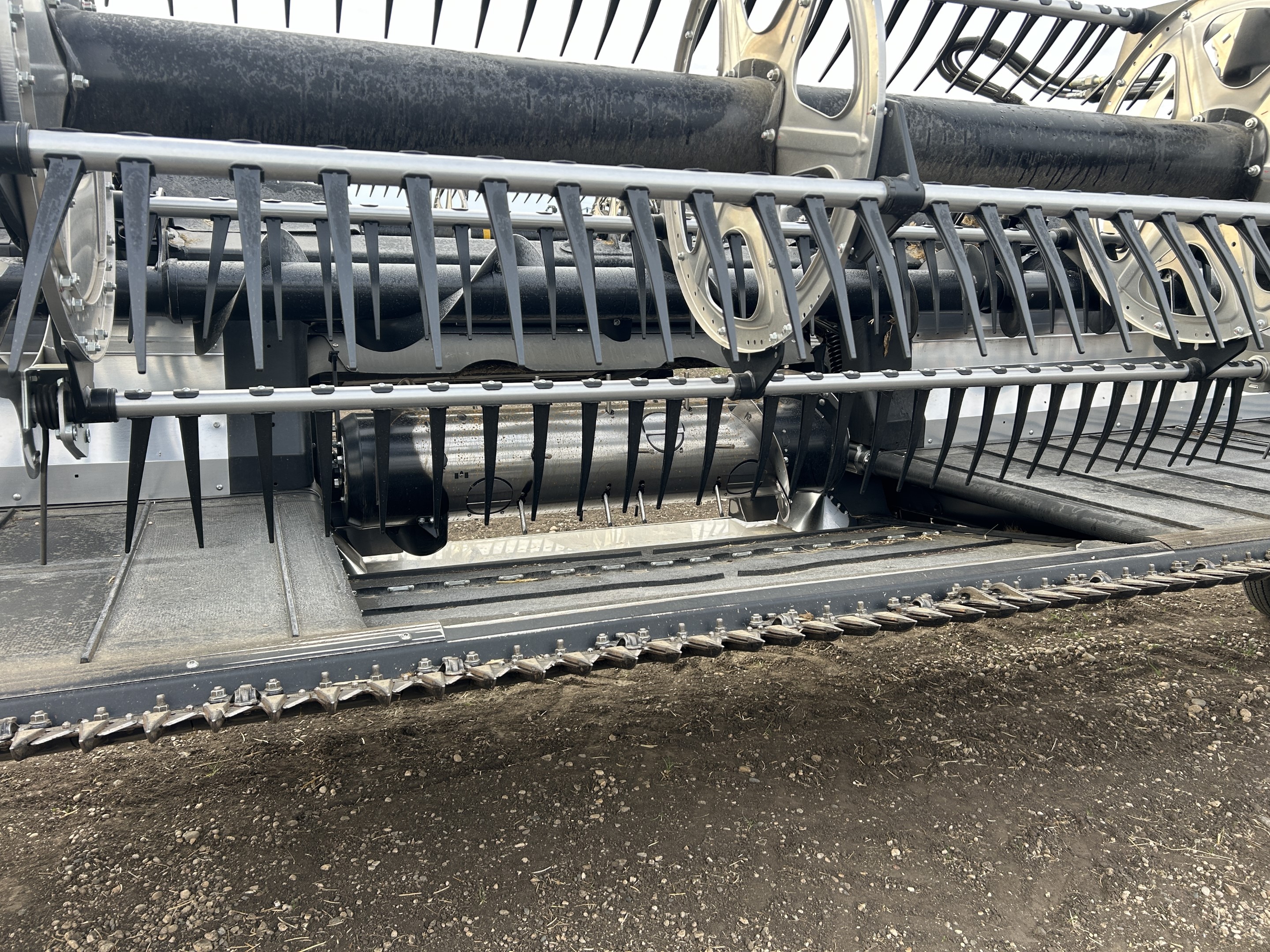 2023 MacDon FD240 Header Draper Flex