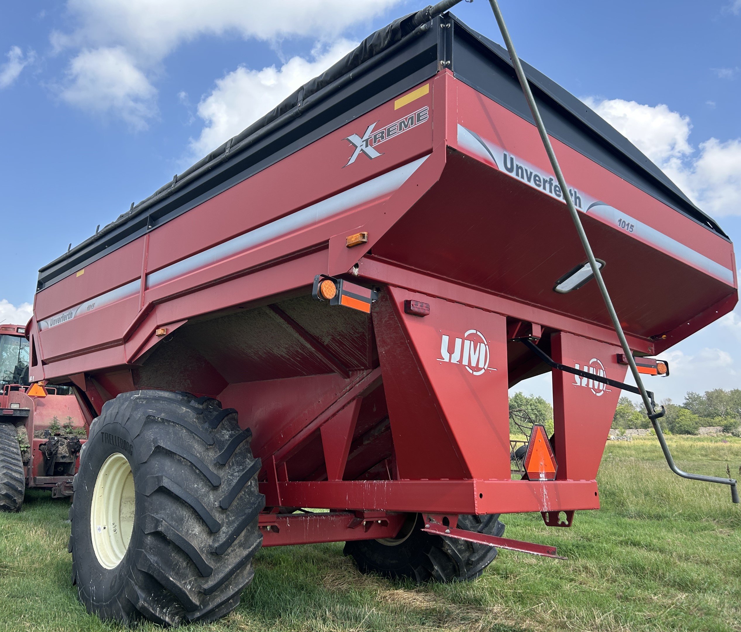 2010 Unverferth 1015 Grain Cart