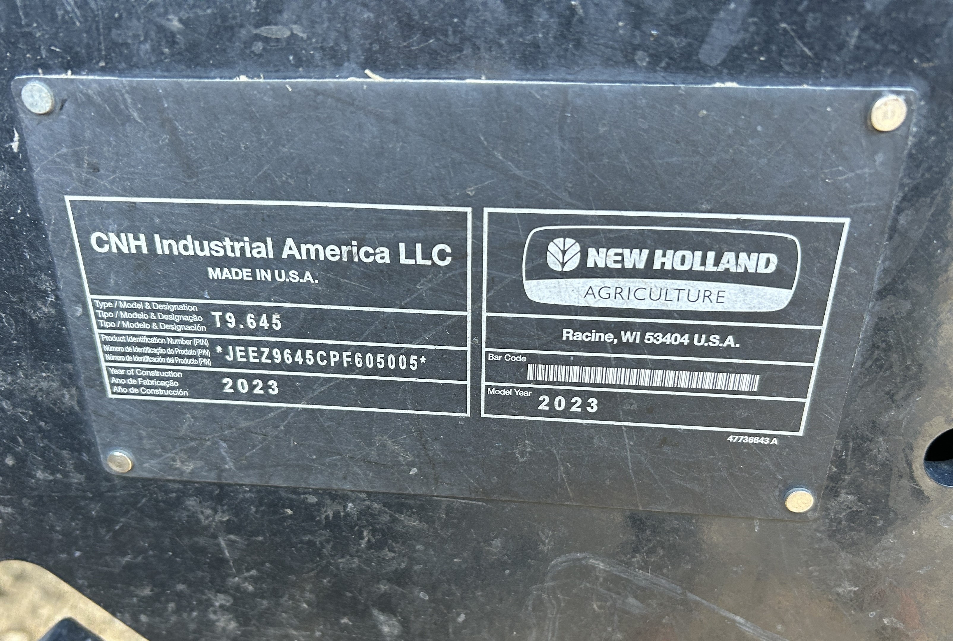 2023 New Holland T9.645 Tractor Rubber Track