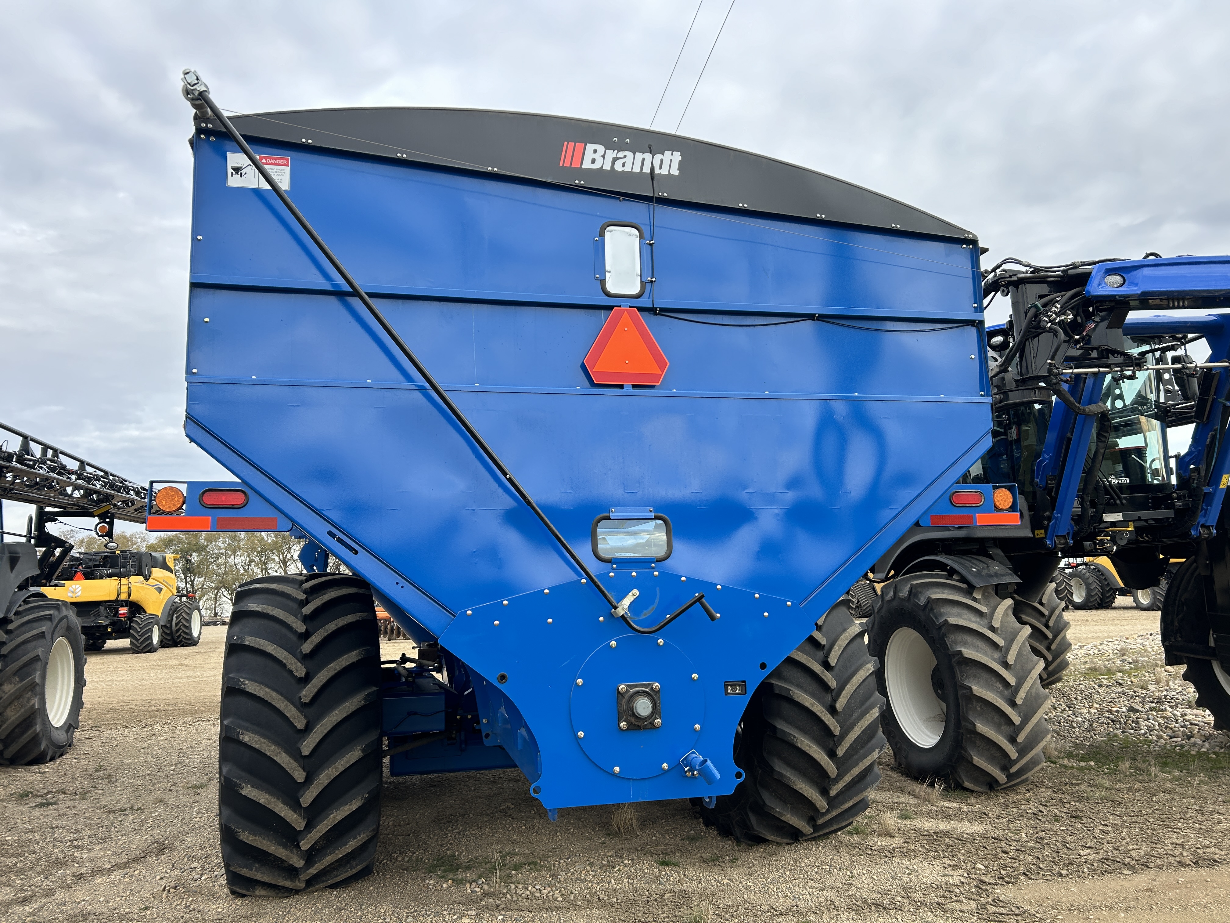 2019 Brandt 1522 Grain Cart