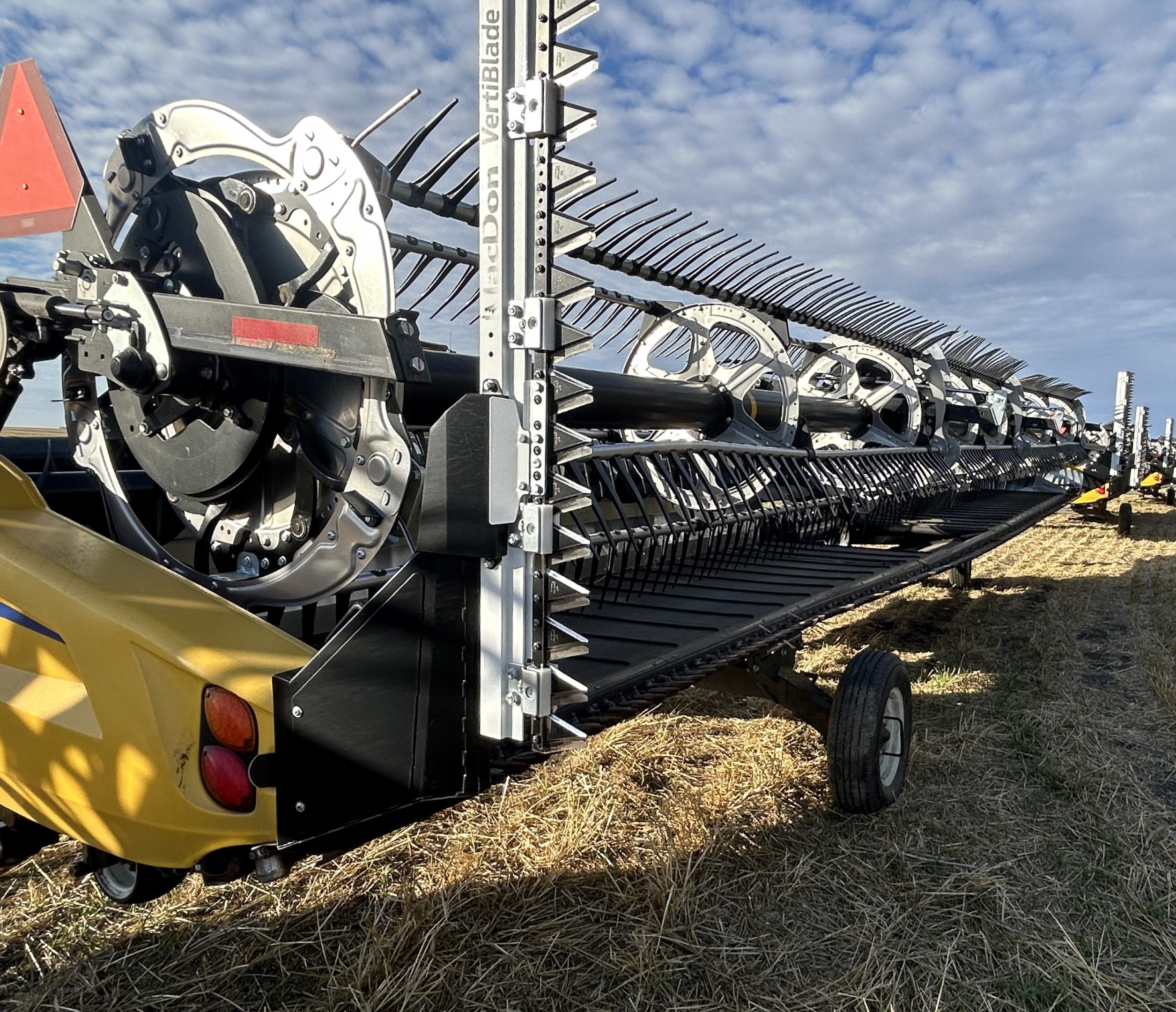 2024 MacDon FD240 Header Draper Flex