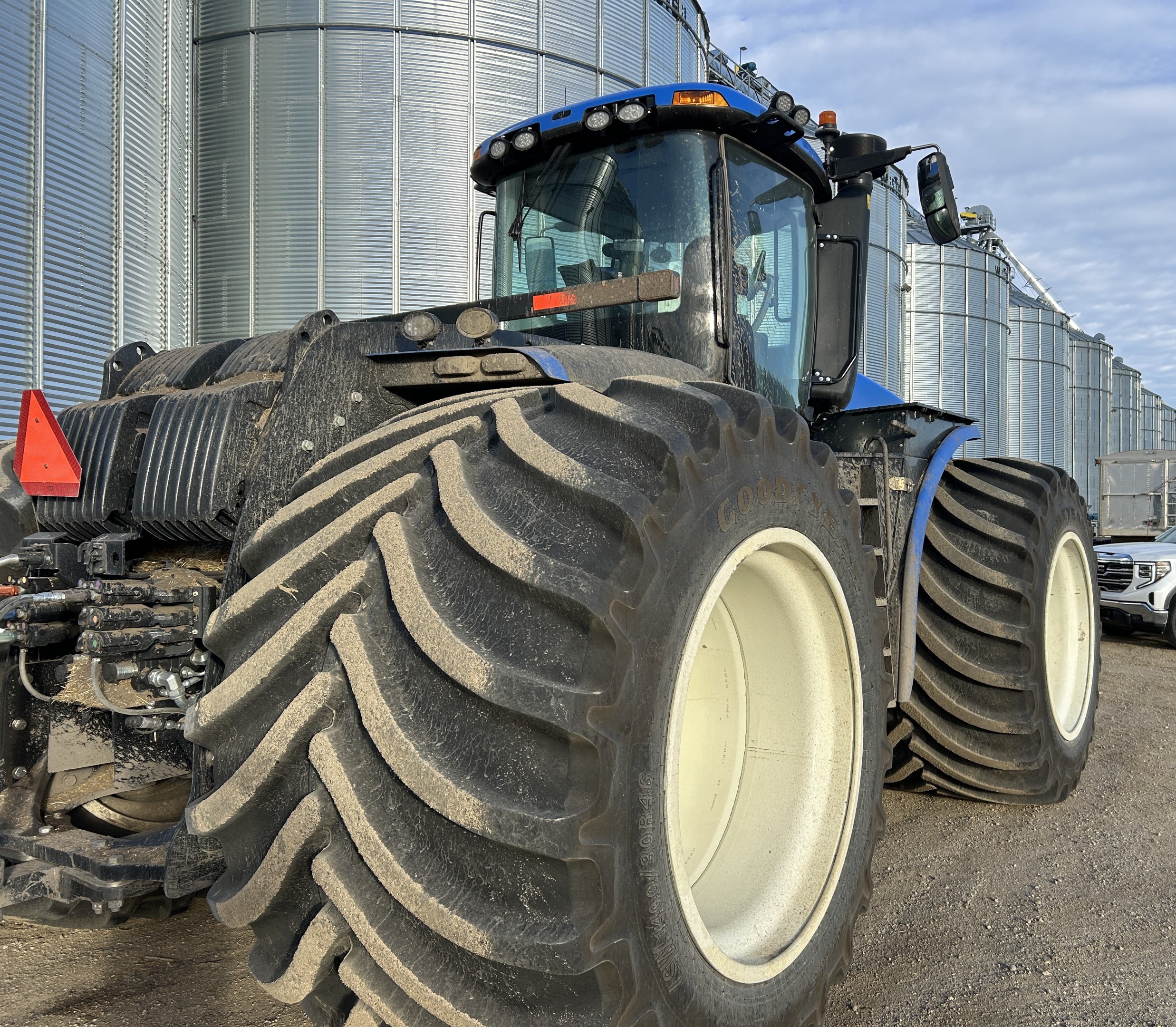 2023 New Holland T9.645HD Tractor 4WD