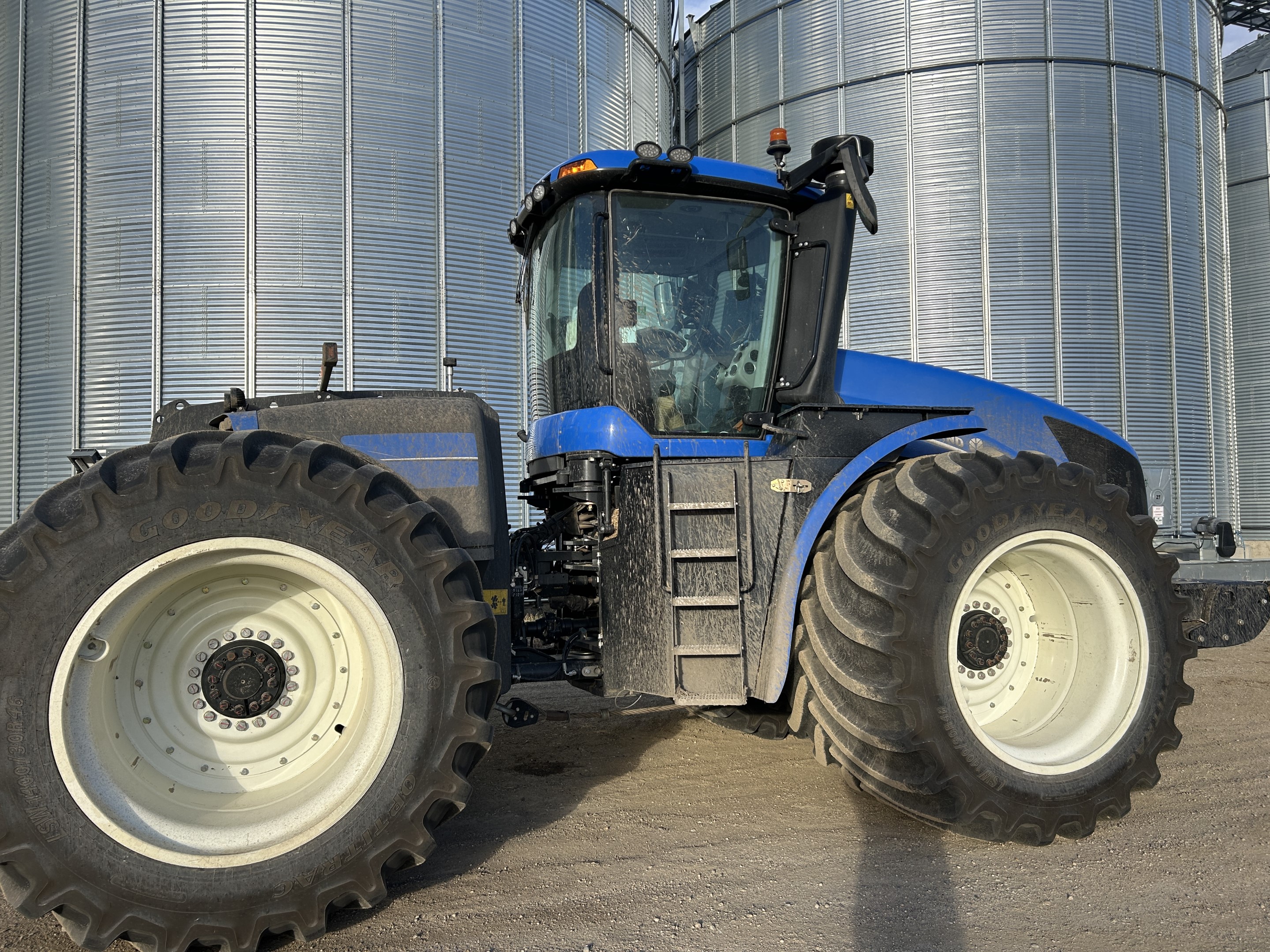 2023 New Holland T9.645HD Tractor 4WD