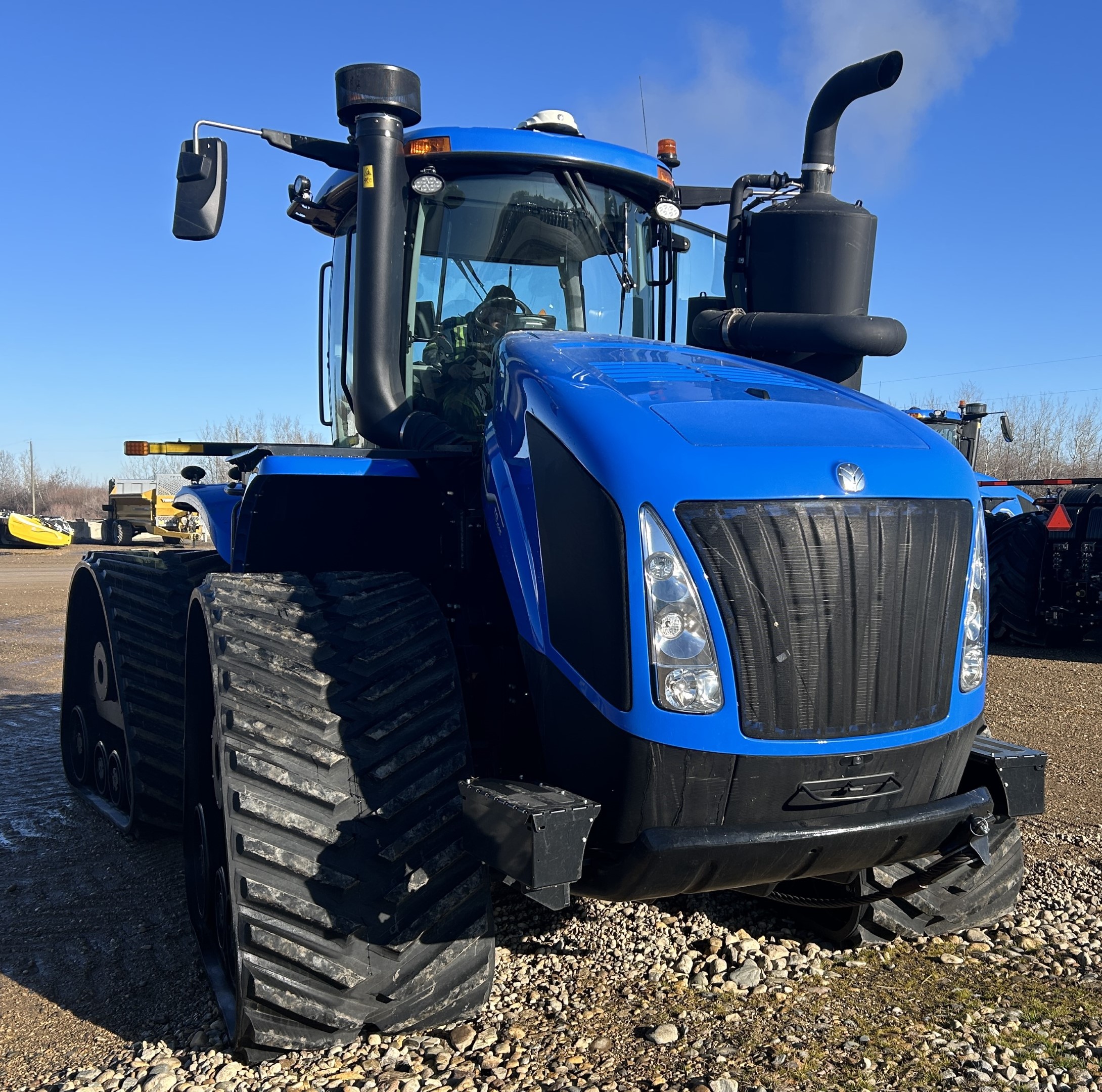 2023 New Holland T9.645 Tractor Rubber Track