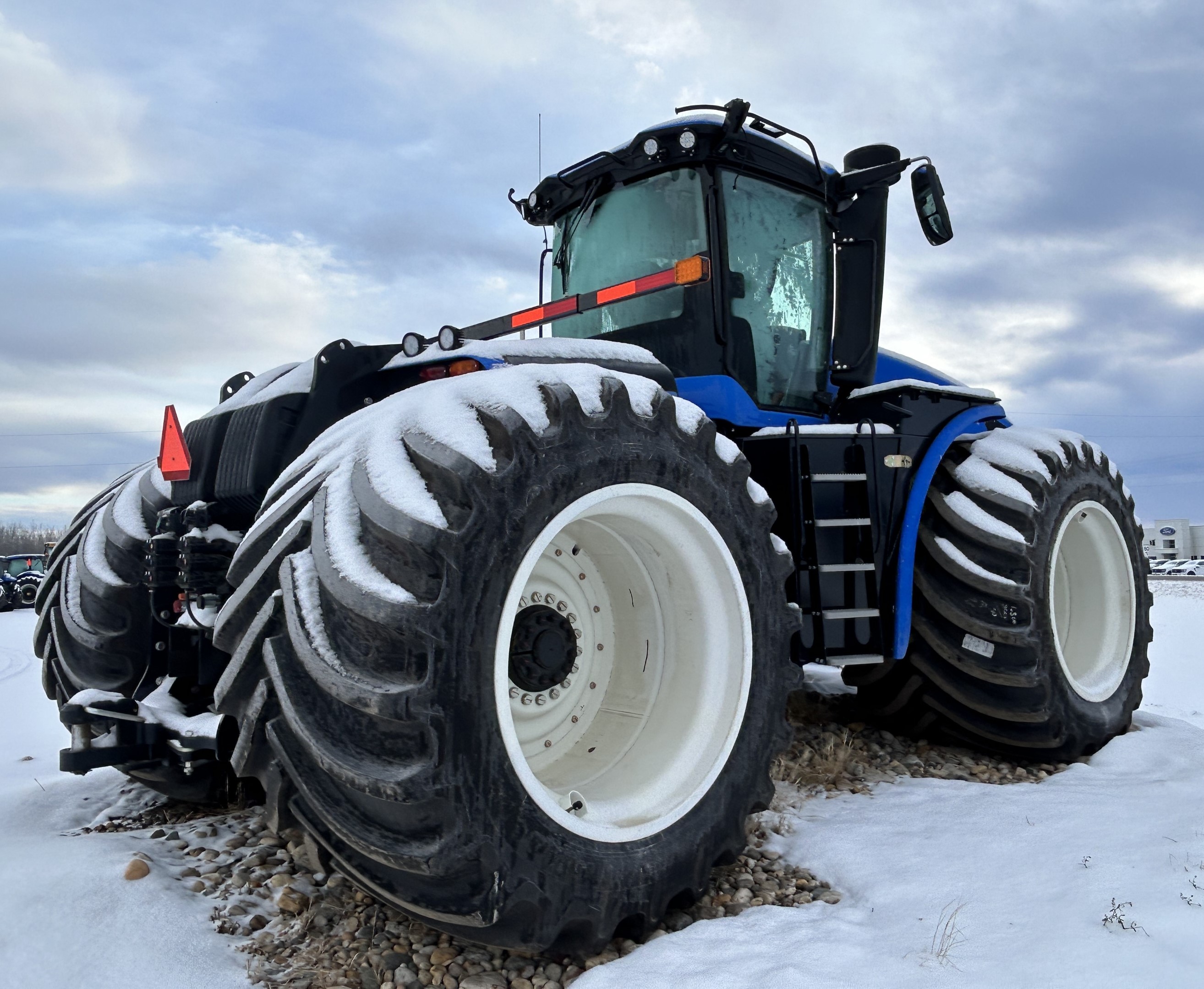 2024 New Holland T9.655 PLMI Tractor 4WD