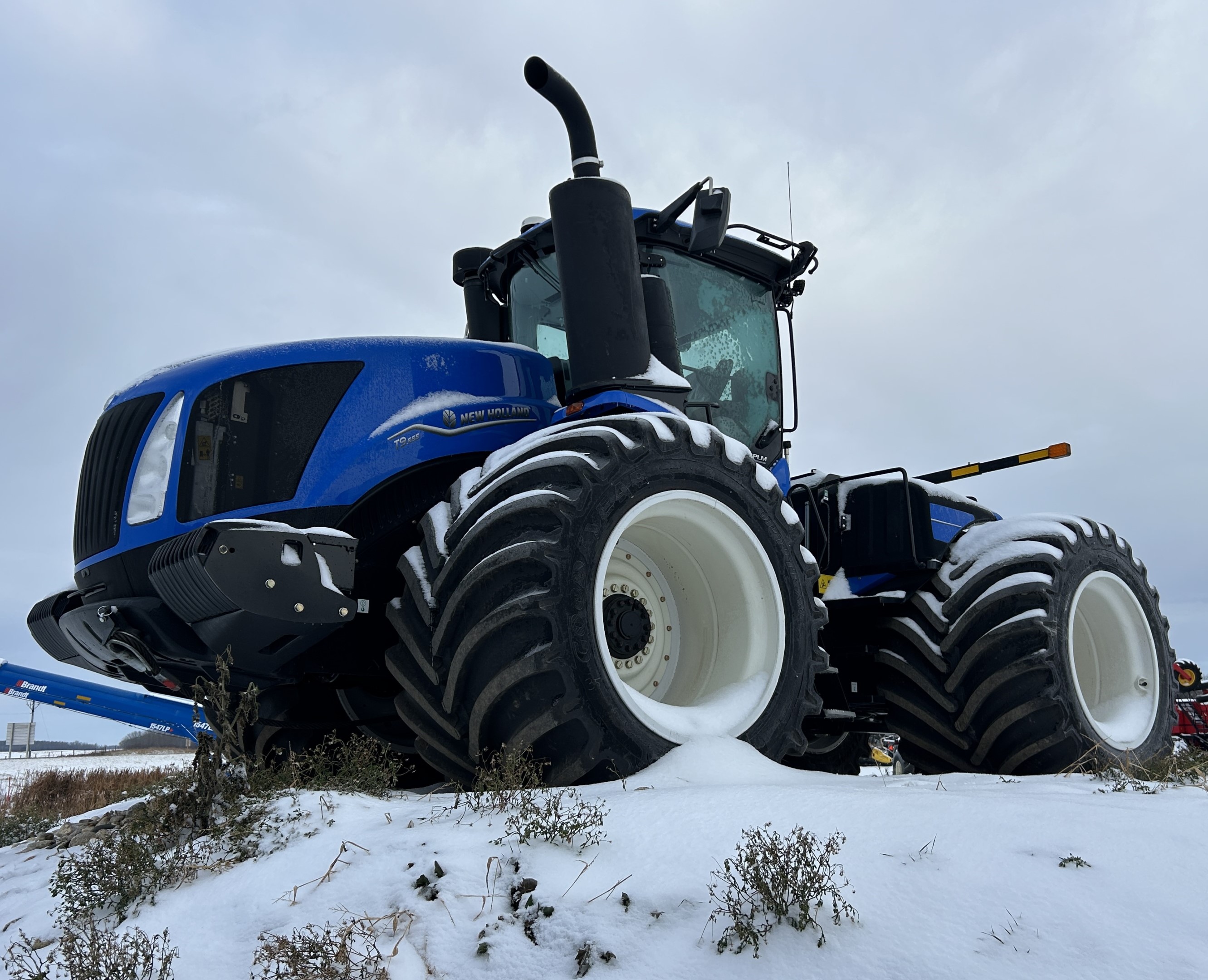 2024 New Holland T9.655 PLMI Tractor 4WD