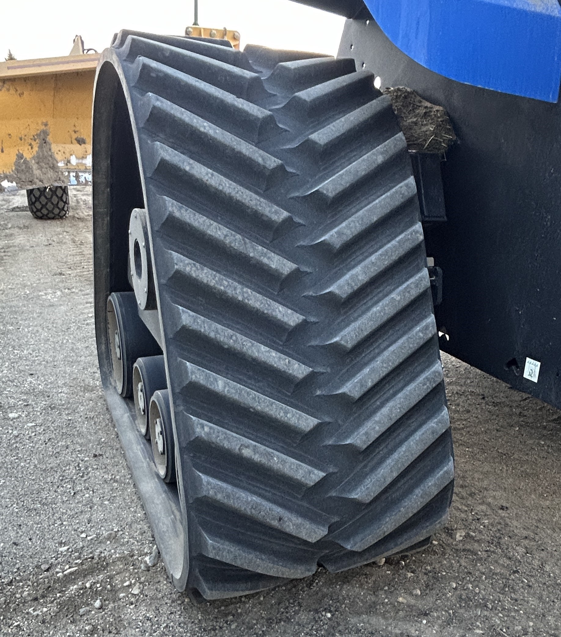 2023 New Holland T9.700 Tractor Rubber Track