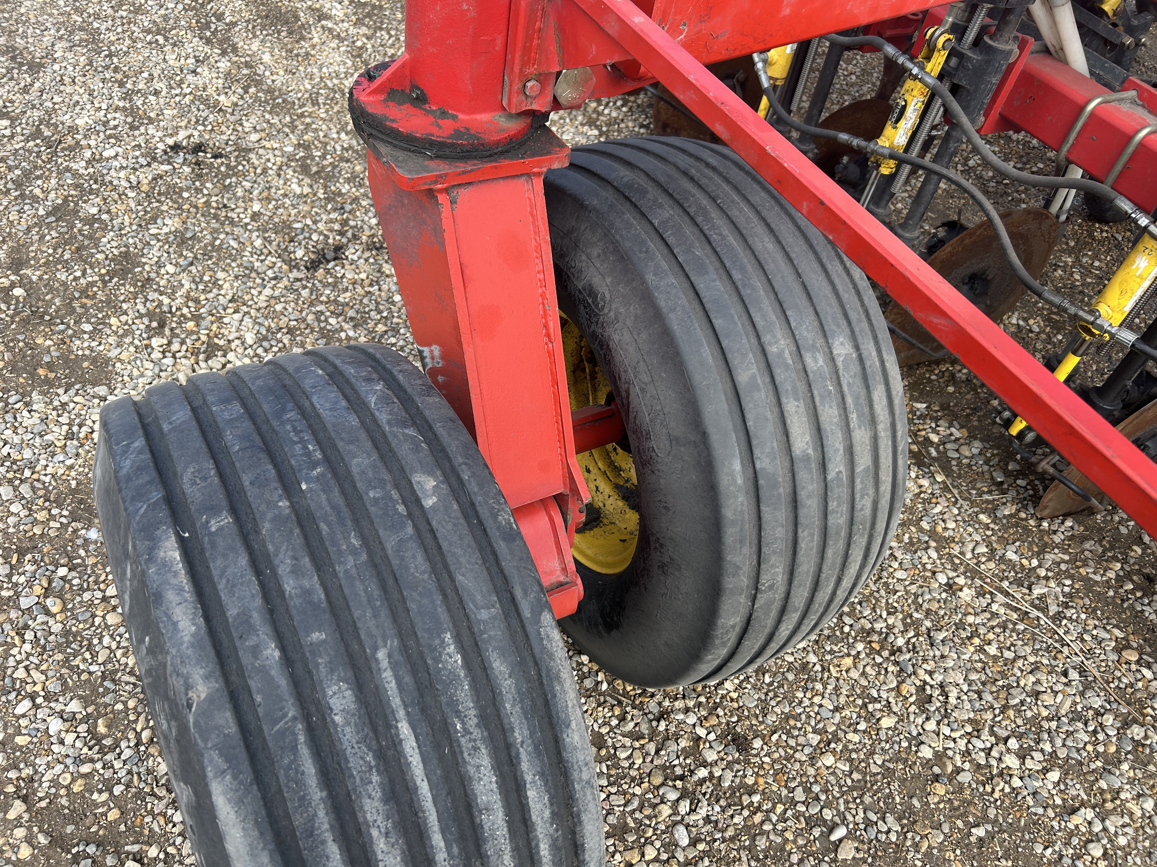 2011 Bourgault 3310-75 Air Drill