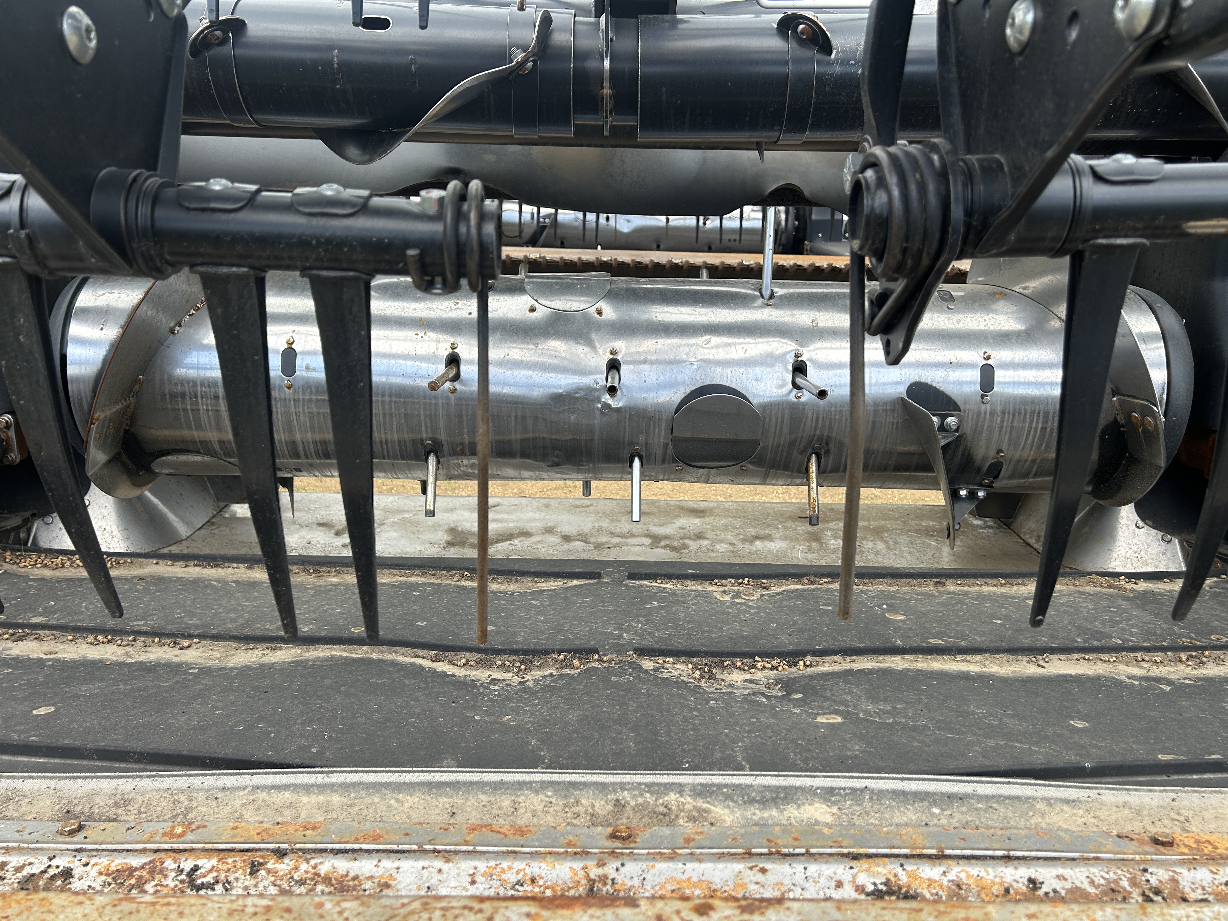 2018 MacDon FD135 Header Draper Flex