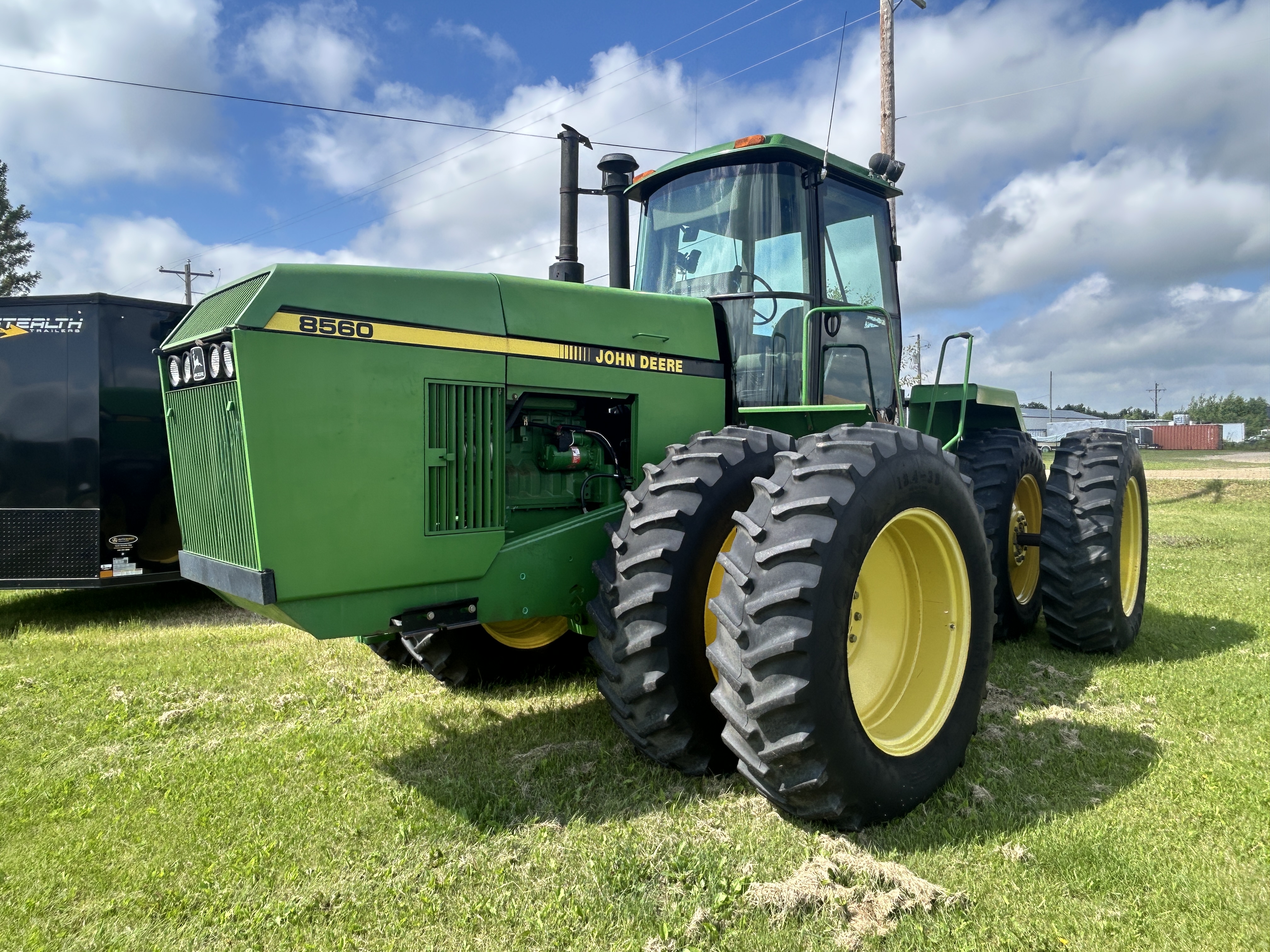 1992 John Deere 8560 Tractor 4WD
