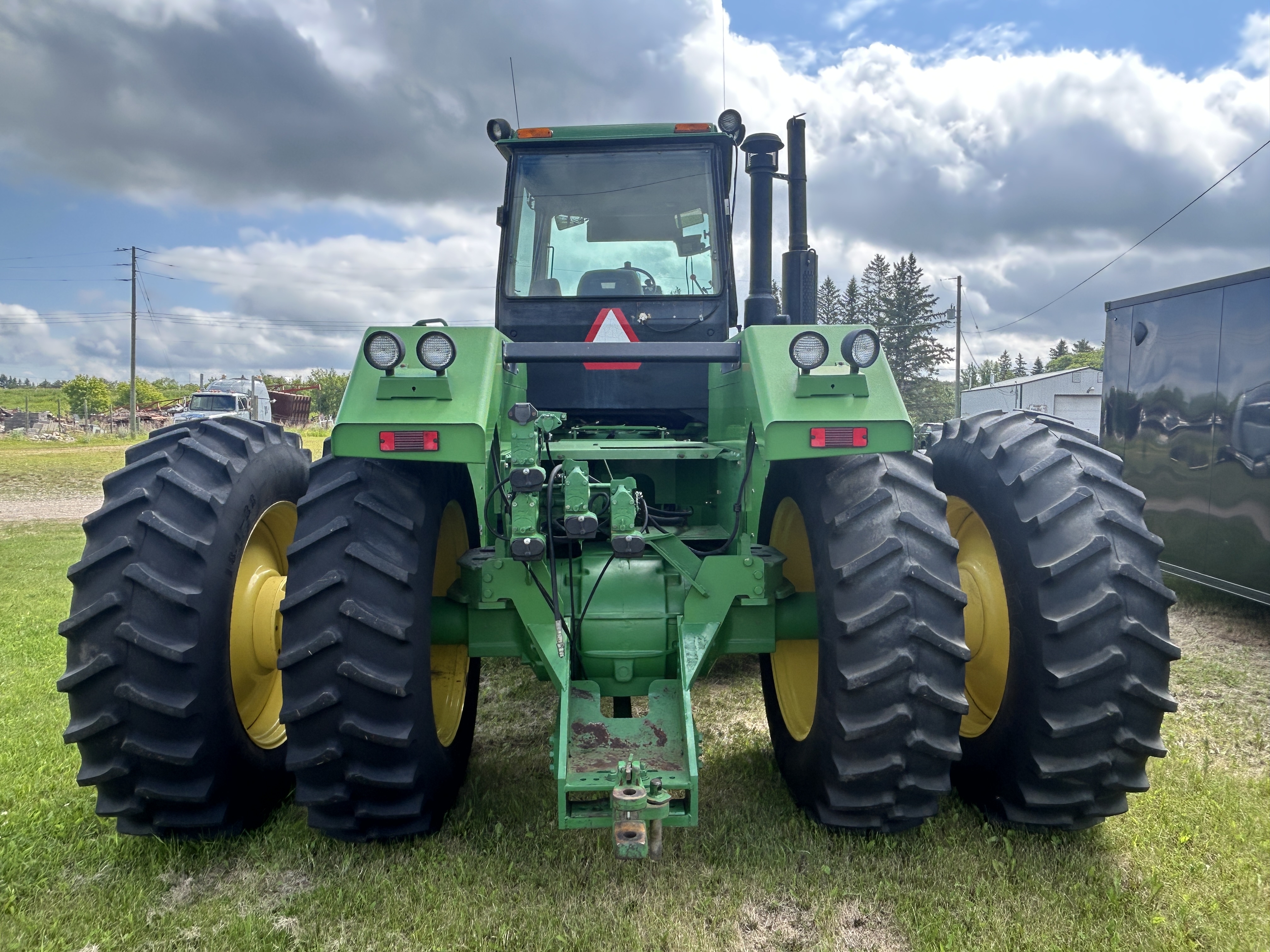 1992 John Deere 8560 Tractor 4WD