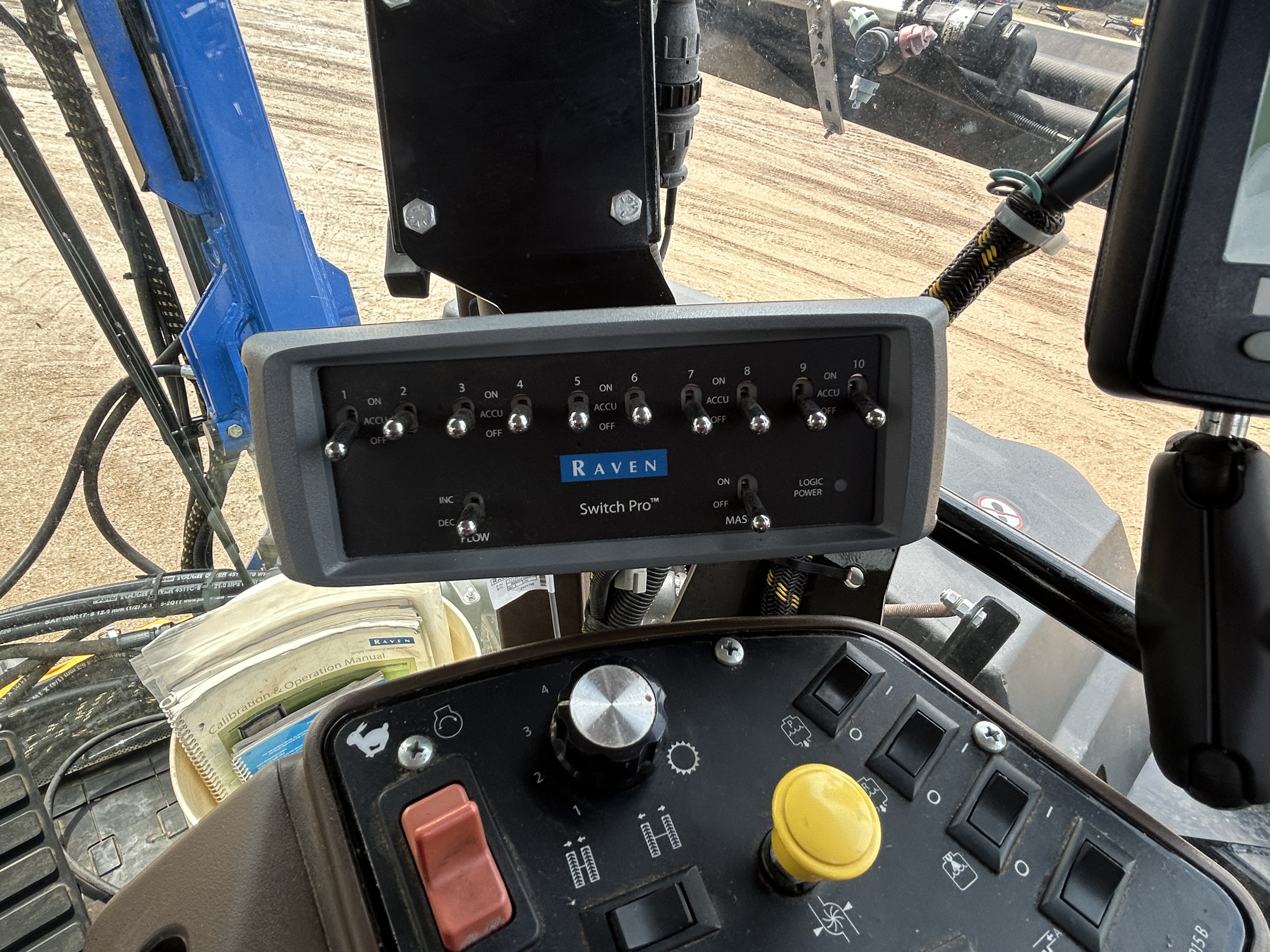 2011 New Holland SP.240F Sprayer/High Clearance