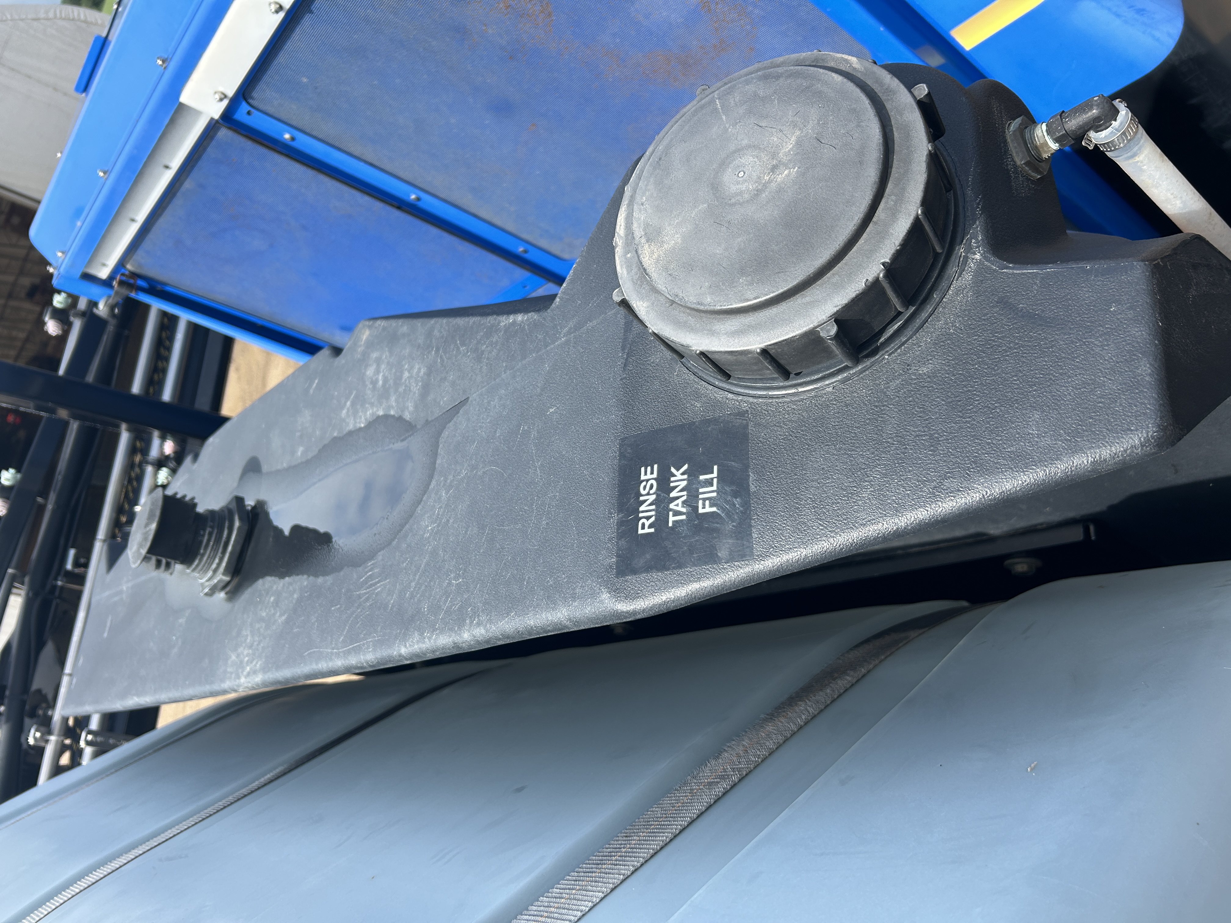 2011 New Holland SP.240F Sprayer/High Clearance