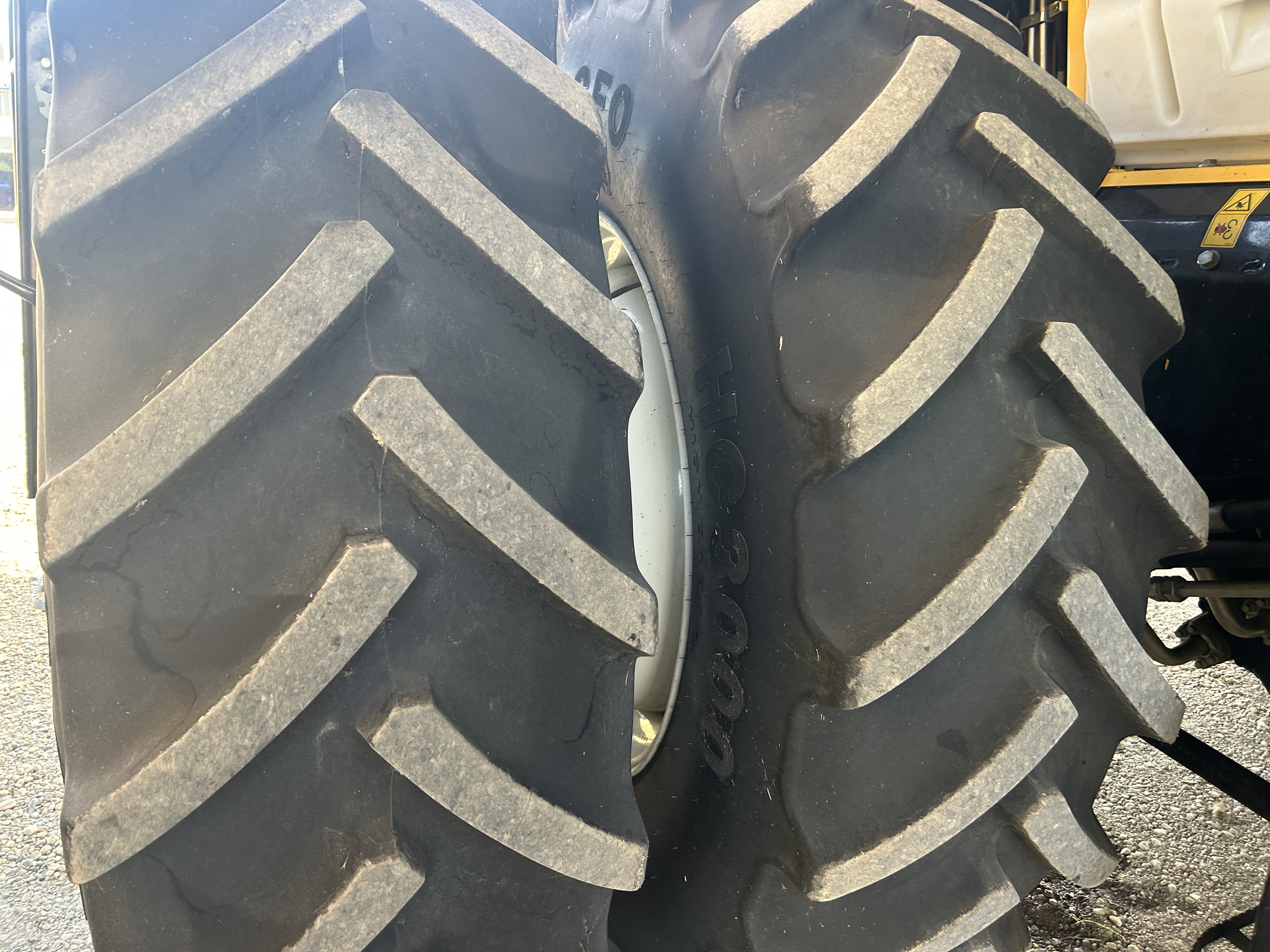 2023 New Holland CR9.90Z Combine