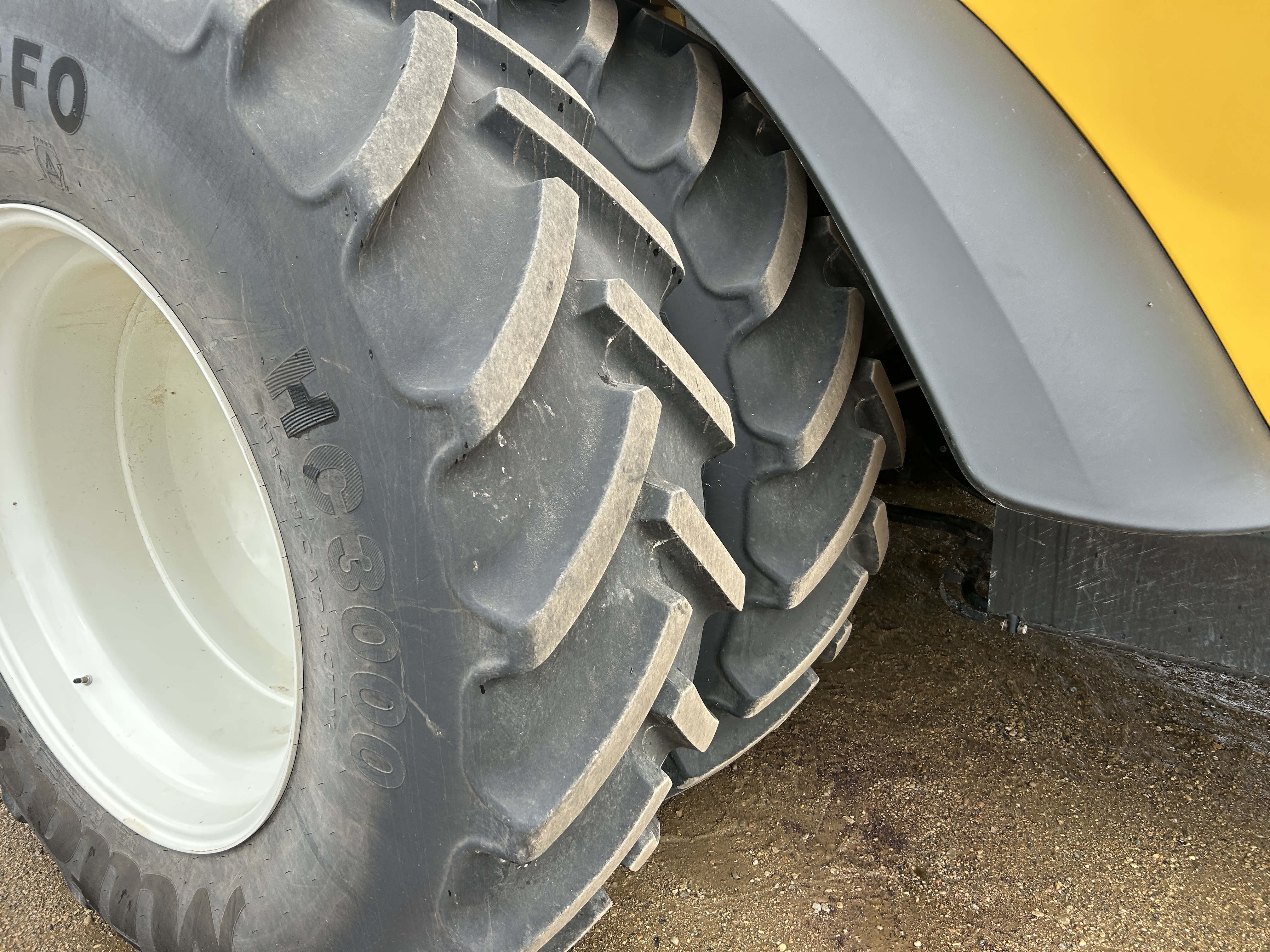 2023 New Holland CR9.90Z Combine