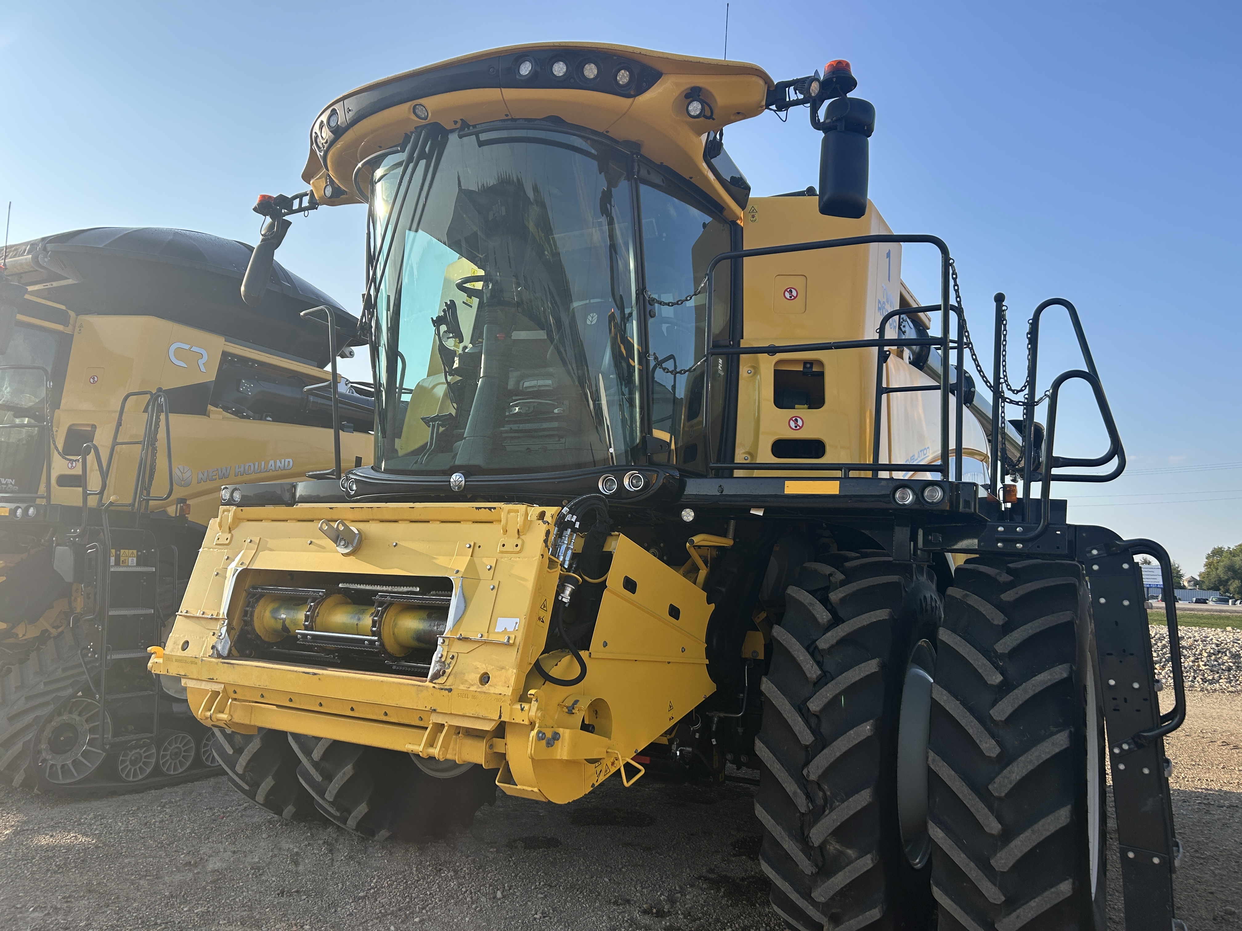 2023 New Holland CR9.90Z Combine