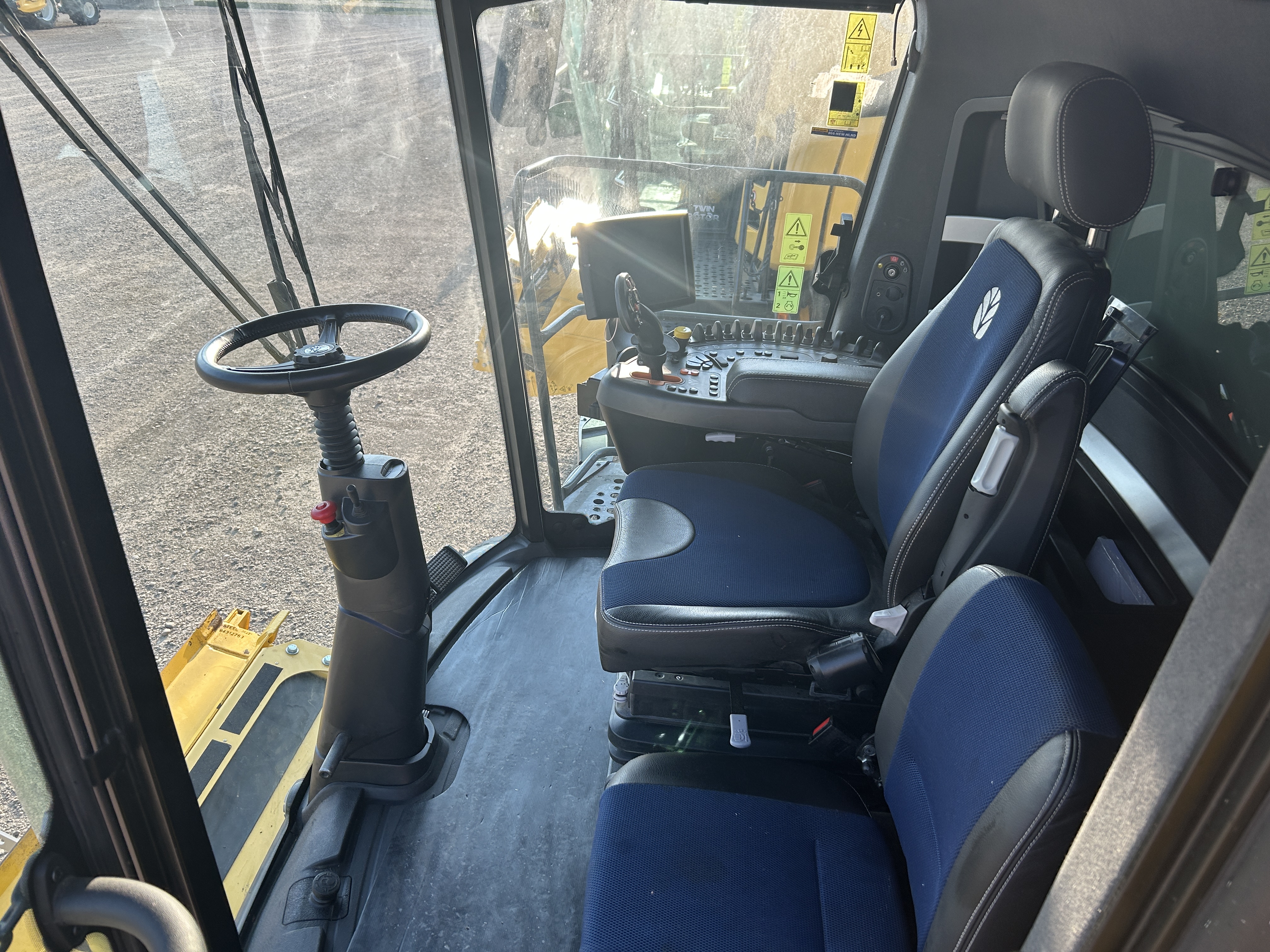 2023 New Holland CR9.90Z Combine