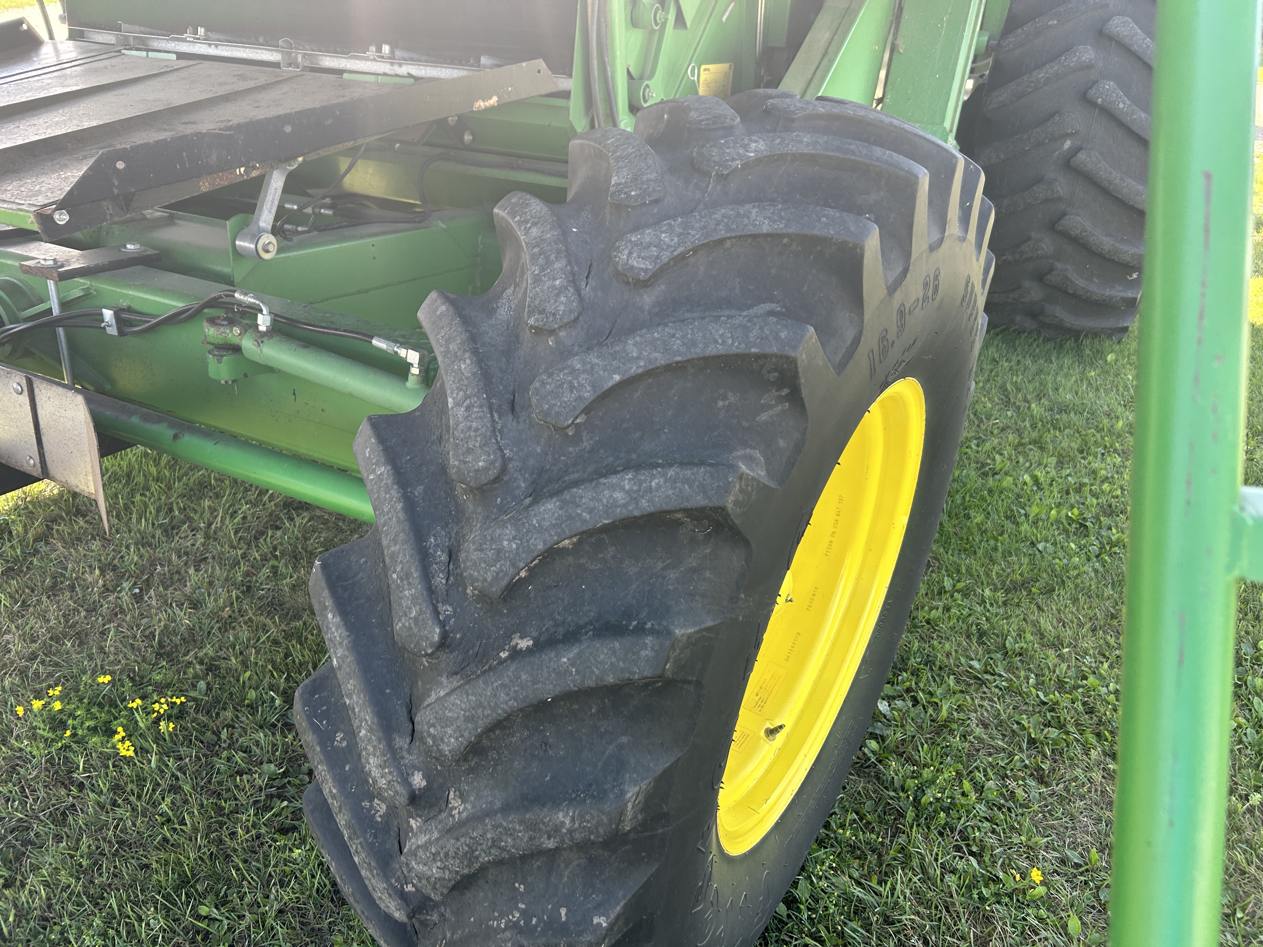 1993 John Deere 9600 Combine