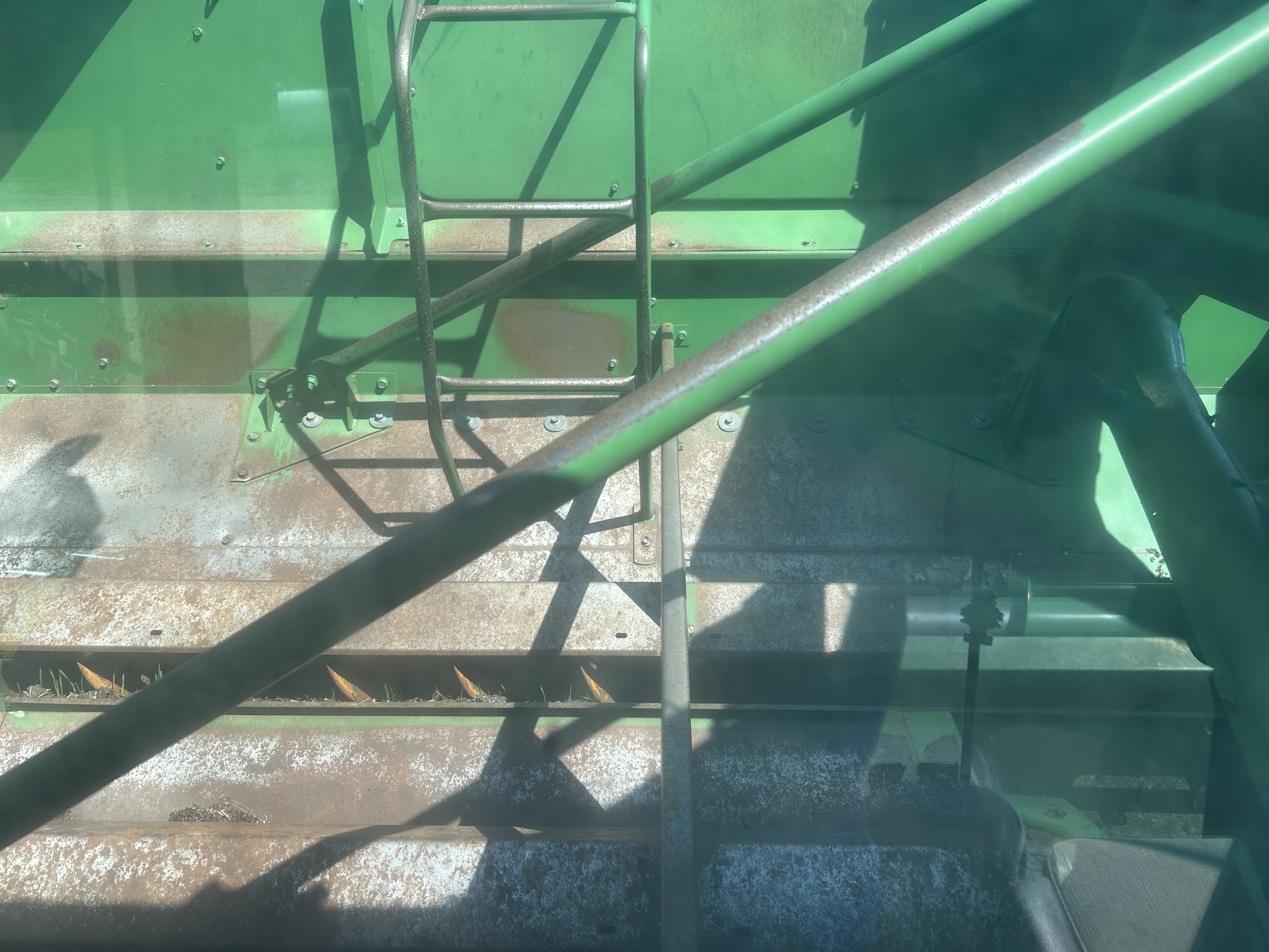 1993 John Deere 9600 Combine