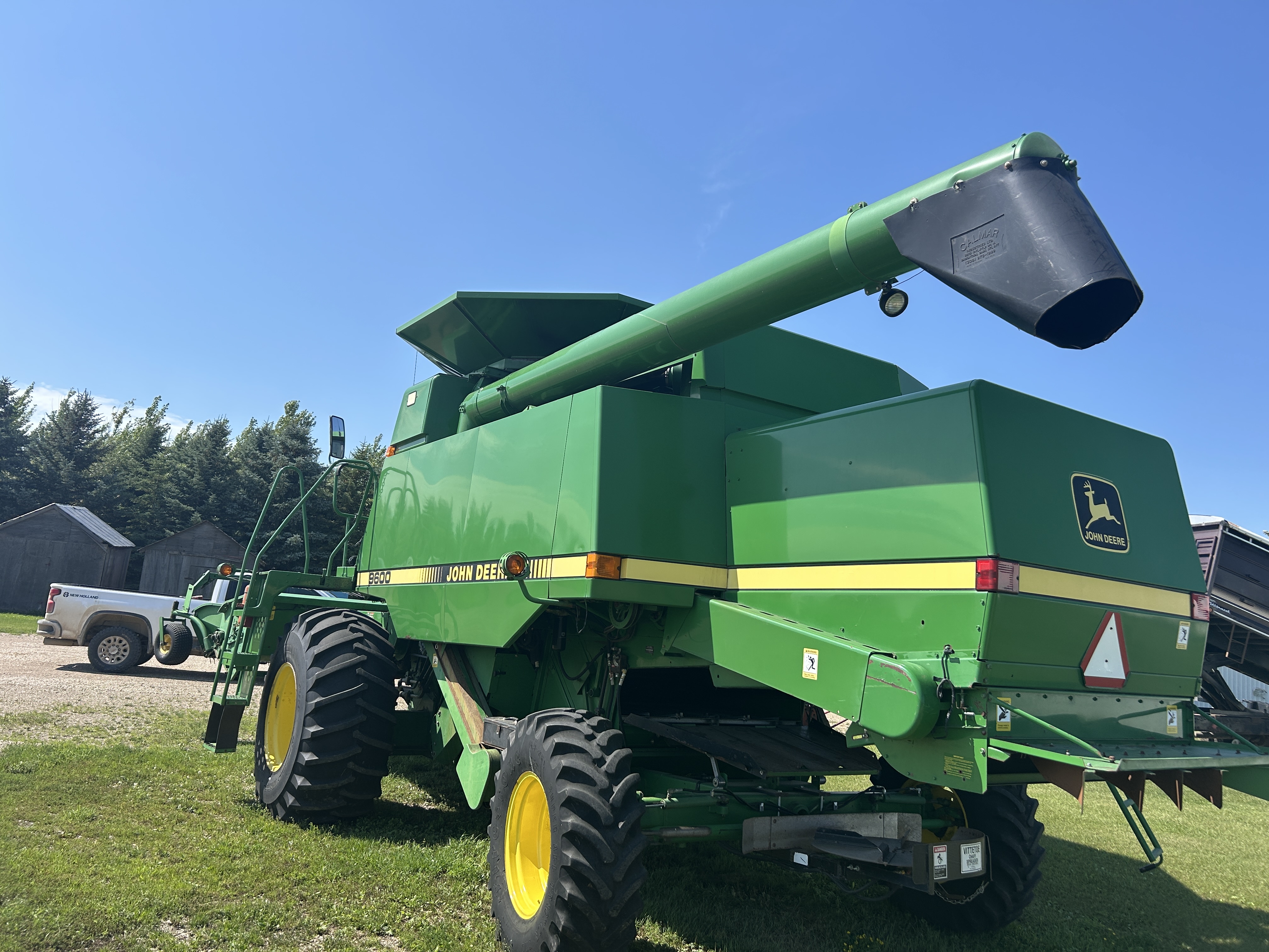 1993 John Deere 9600 Combine