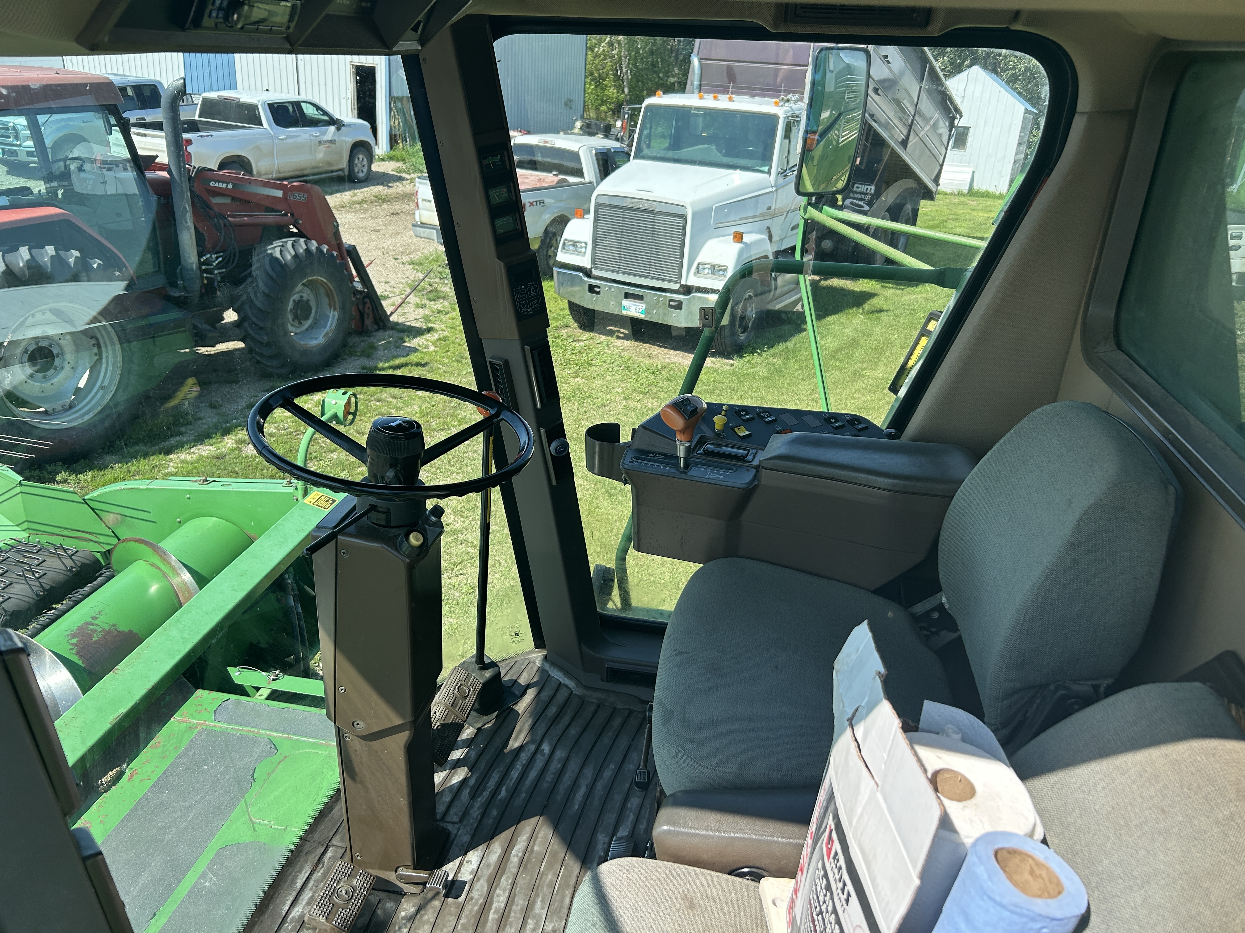 1993 John Deere 9600 Combine