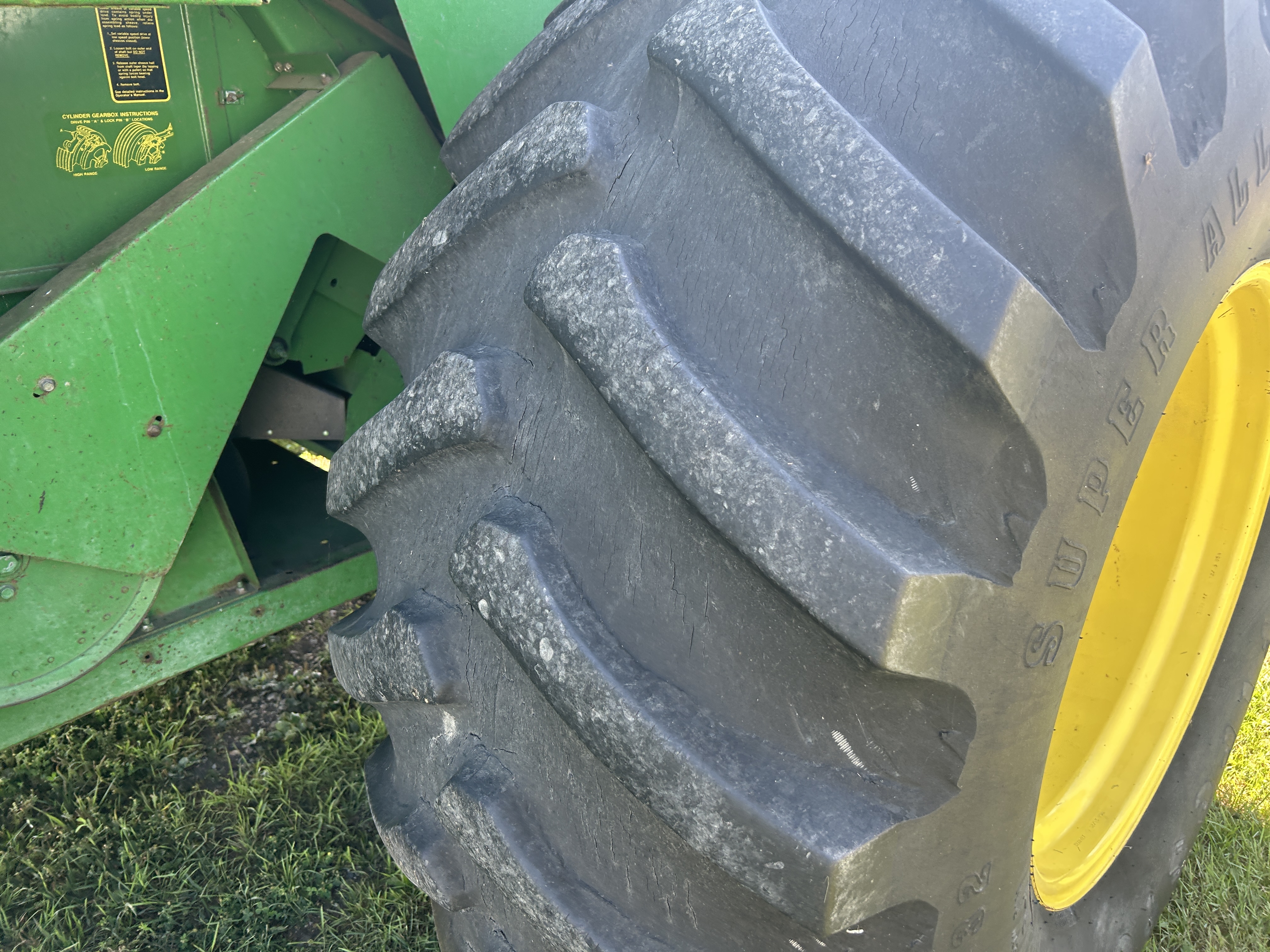 1993 John Deere 9600 Combine