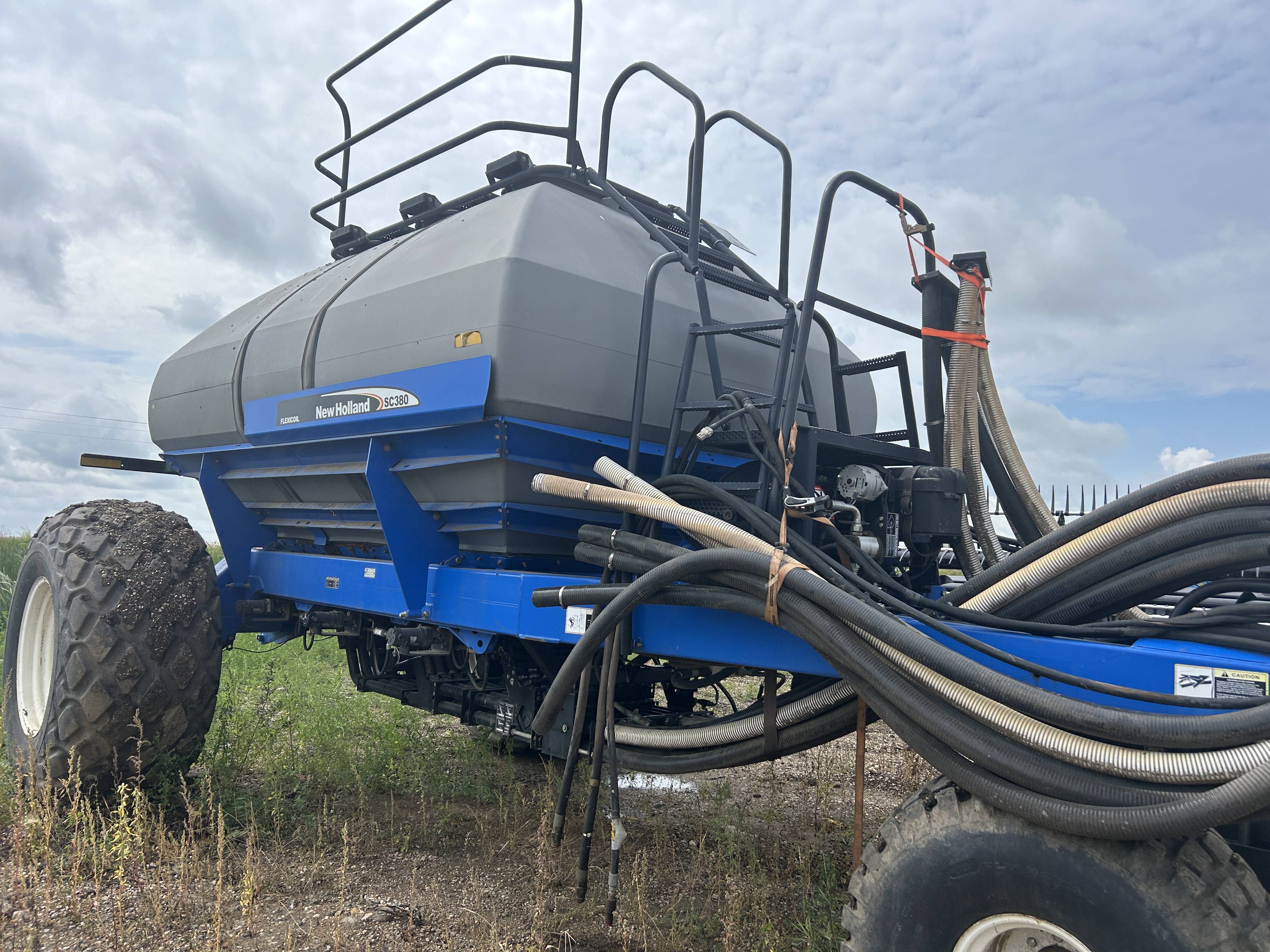 2007 New Holland SC380 Air Tank/Cart