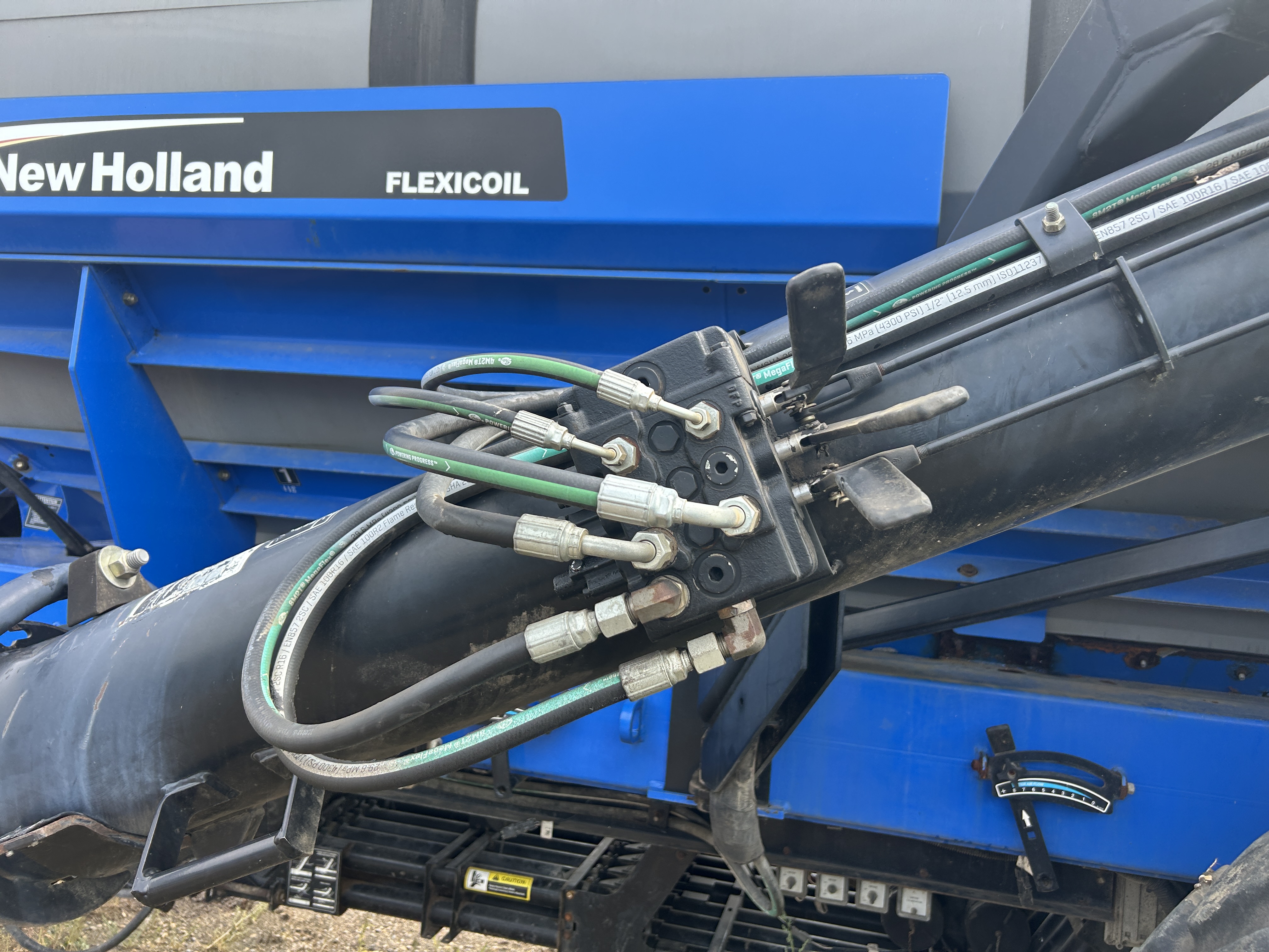 2007 New Holland SC380 Air Tank/Cart