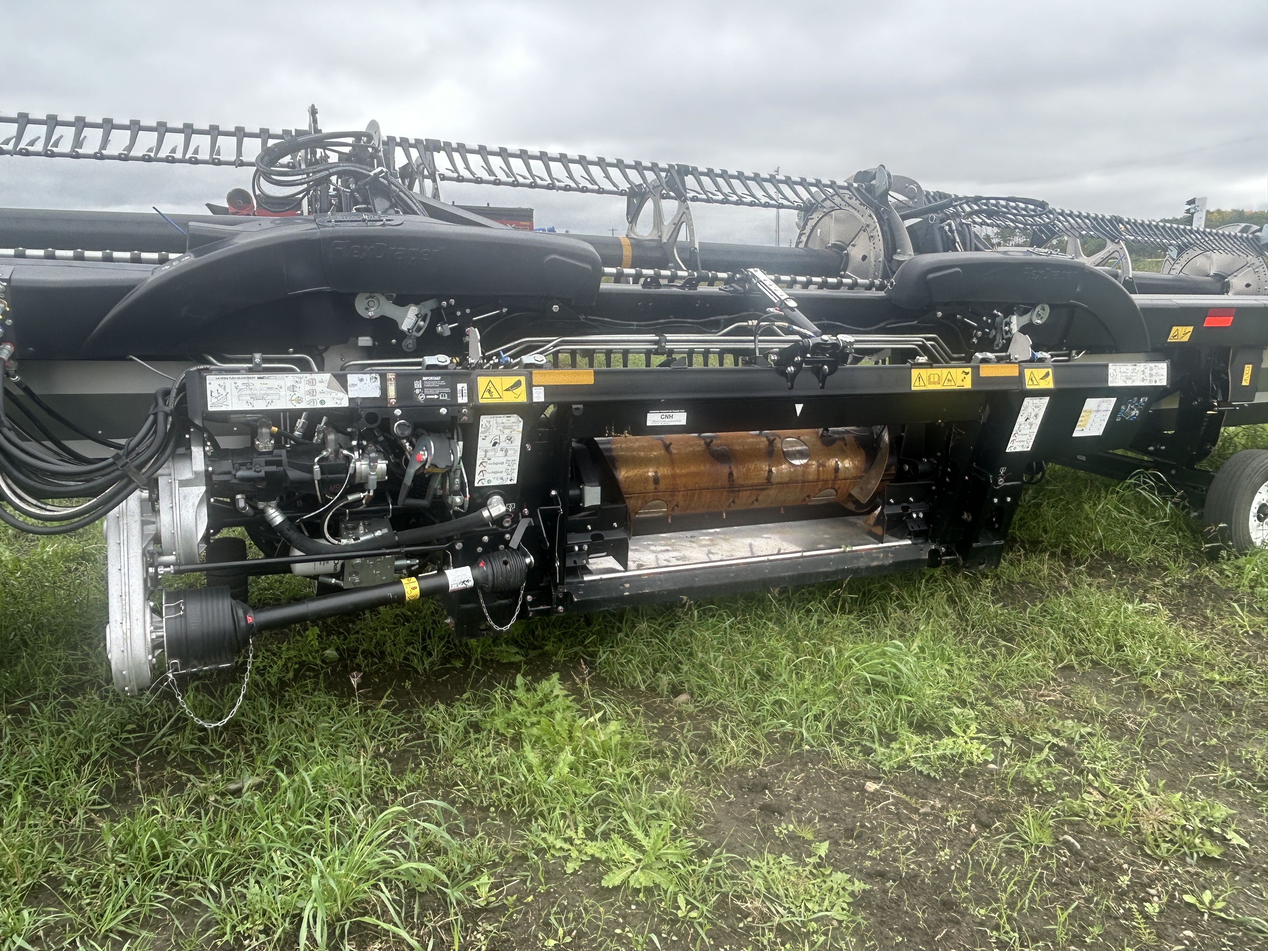 2024 MacDon FD240 Header Draper Flex