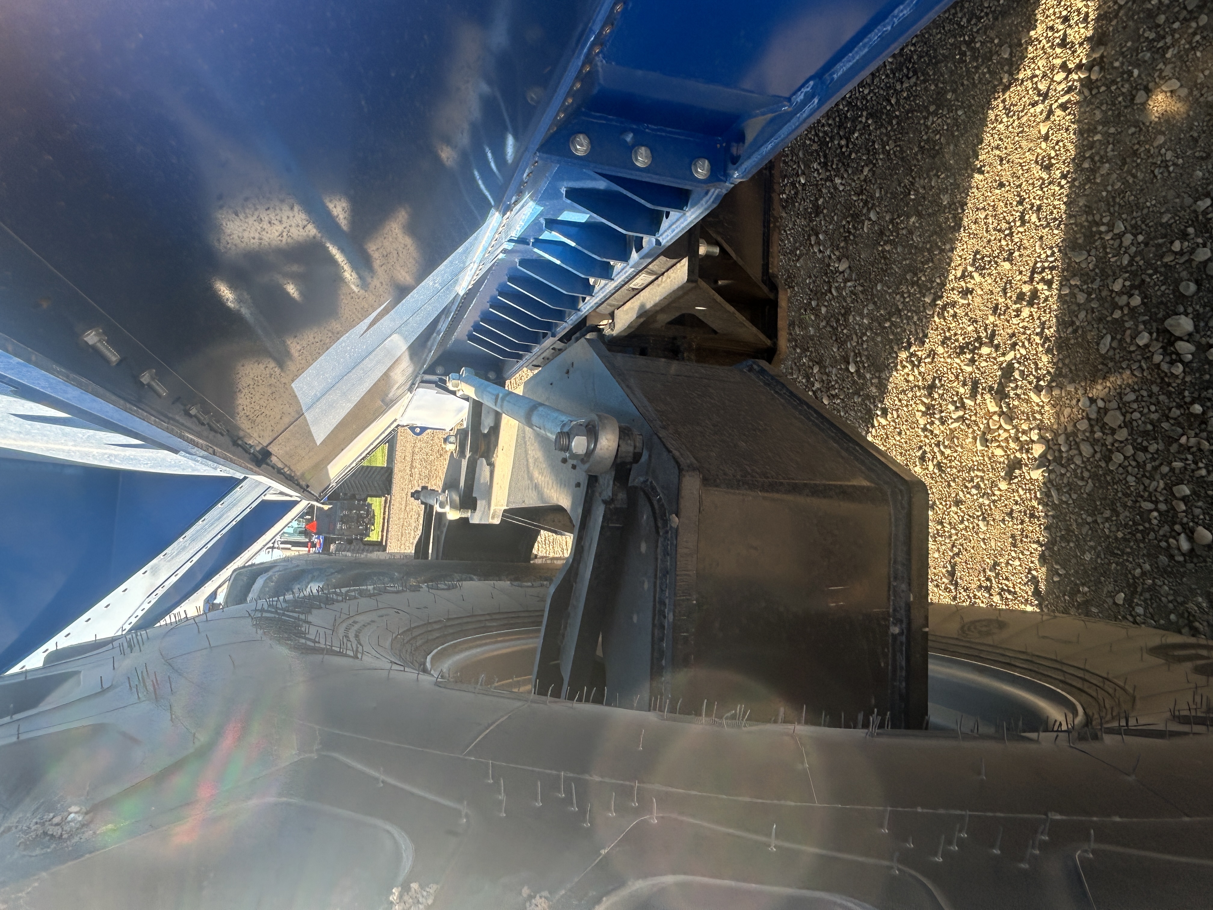 2023 Brandt 1600DXT Grain Cart