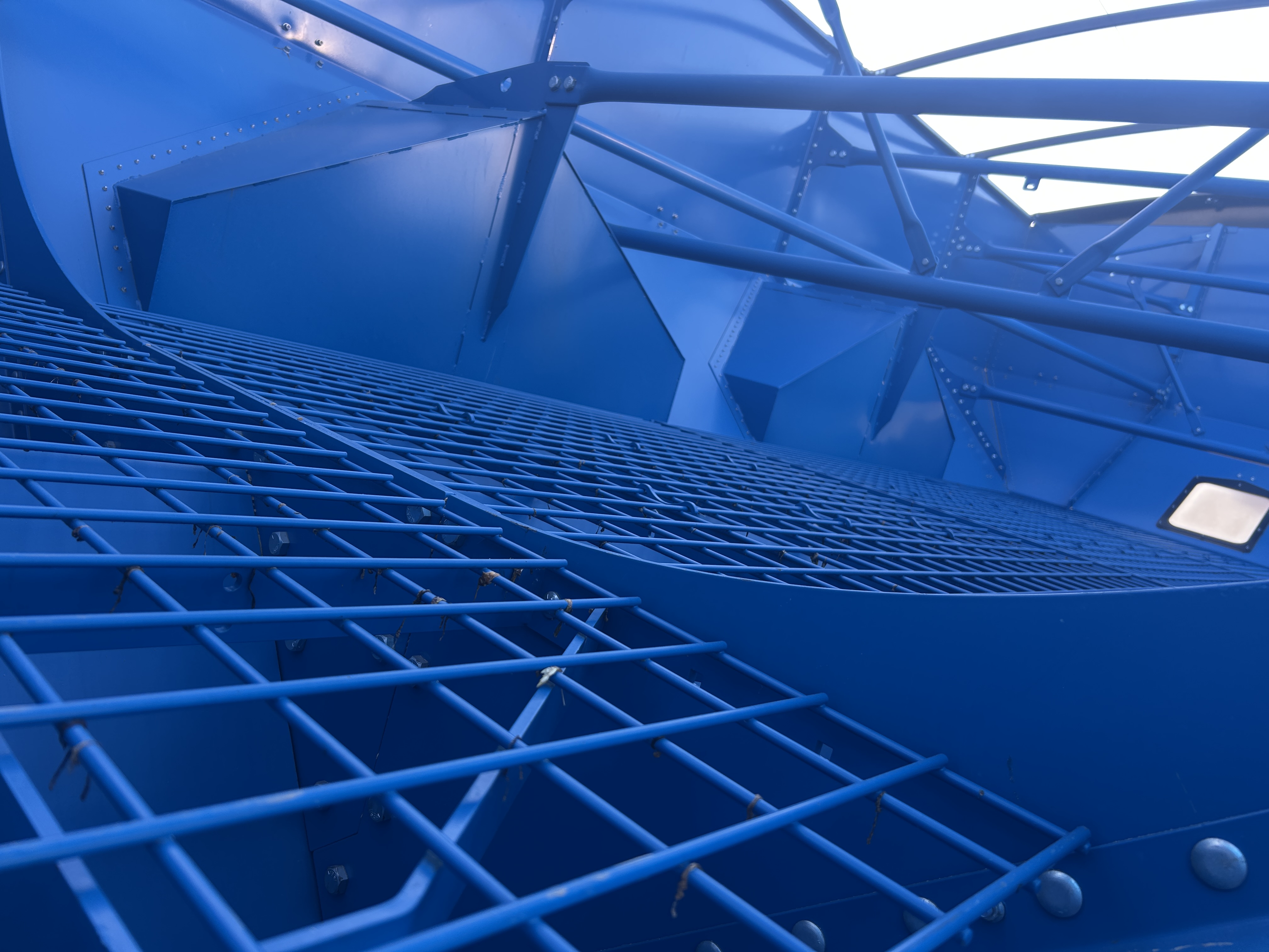 2023 Brandt 1600DXT Grain Cart