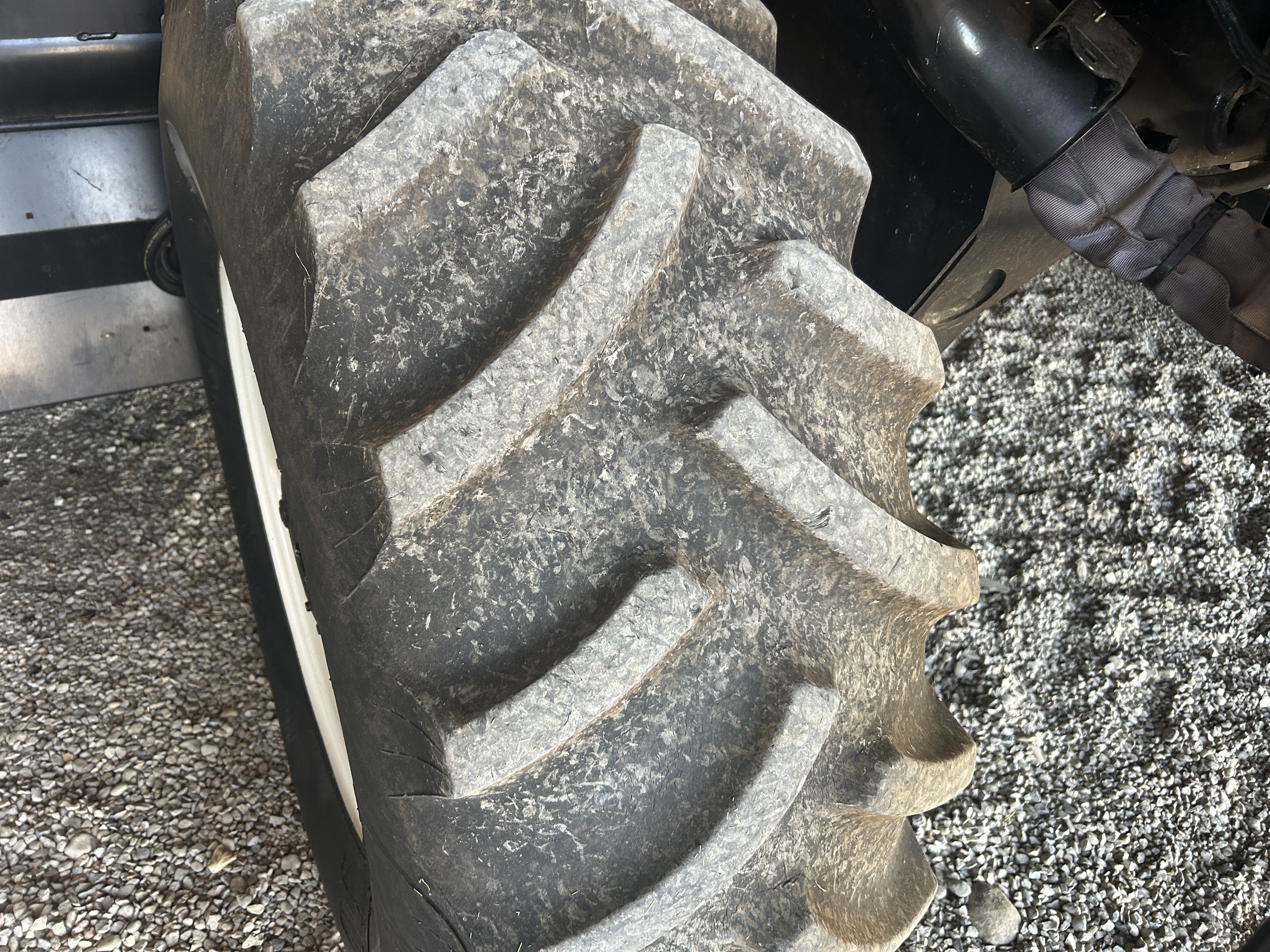 2013 MacDon M155 Windrower