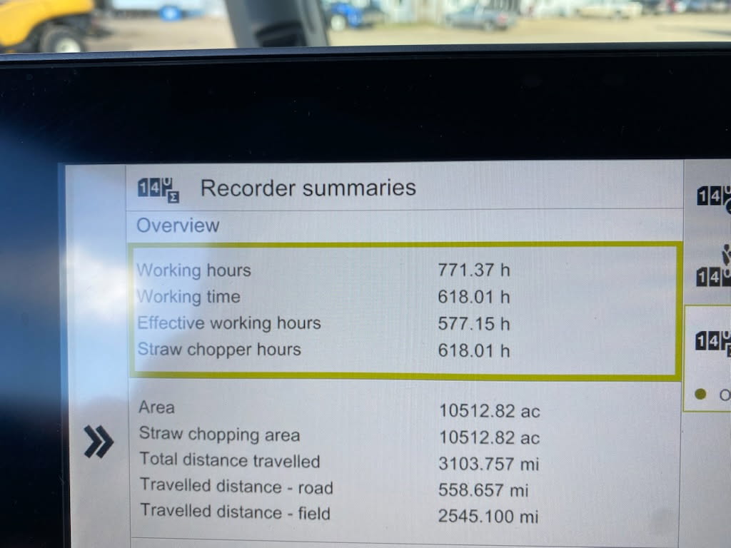 2022 CLAAS 8700 Combine