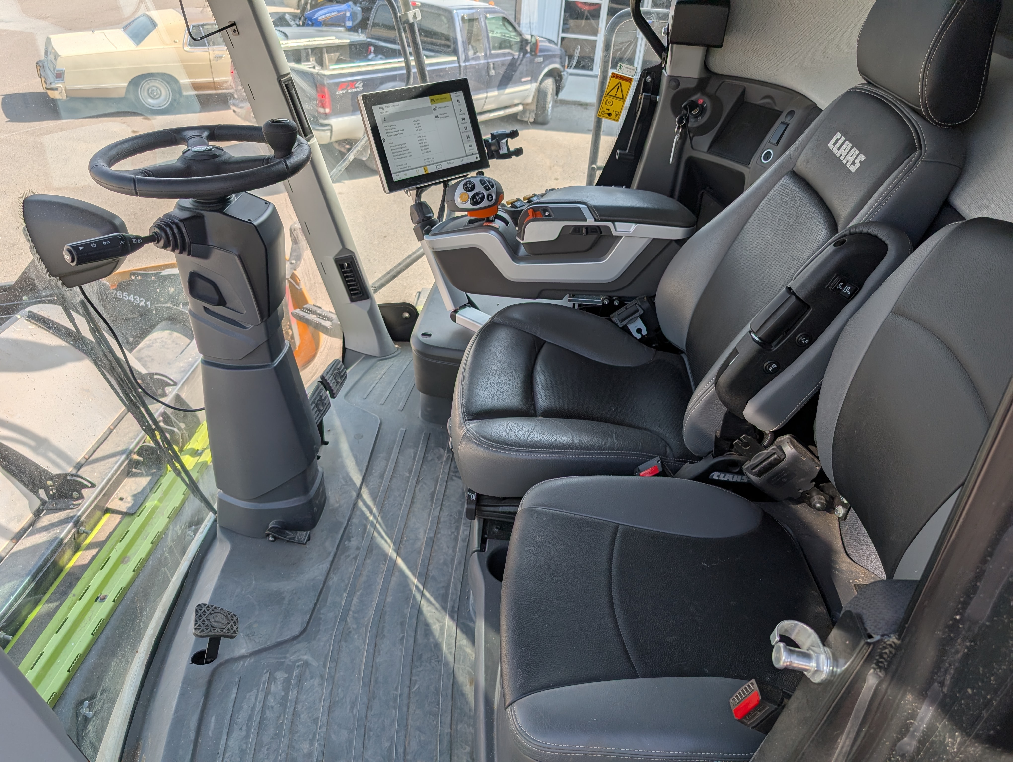 2022 CLAAS 8700 Combine