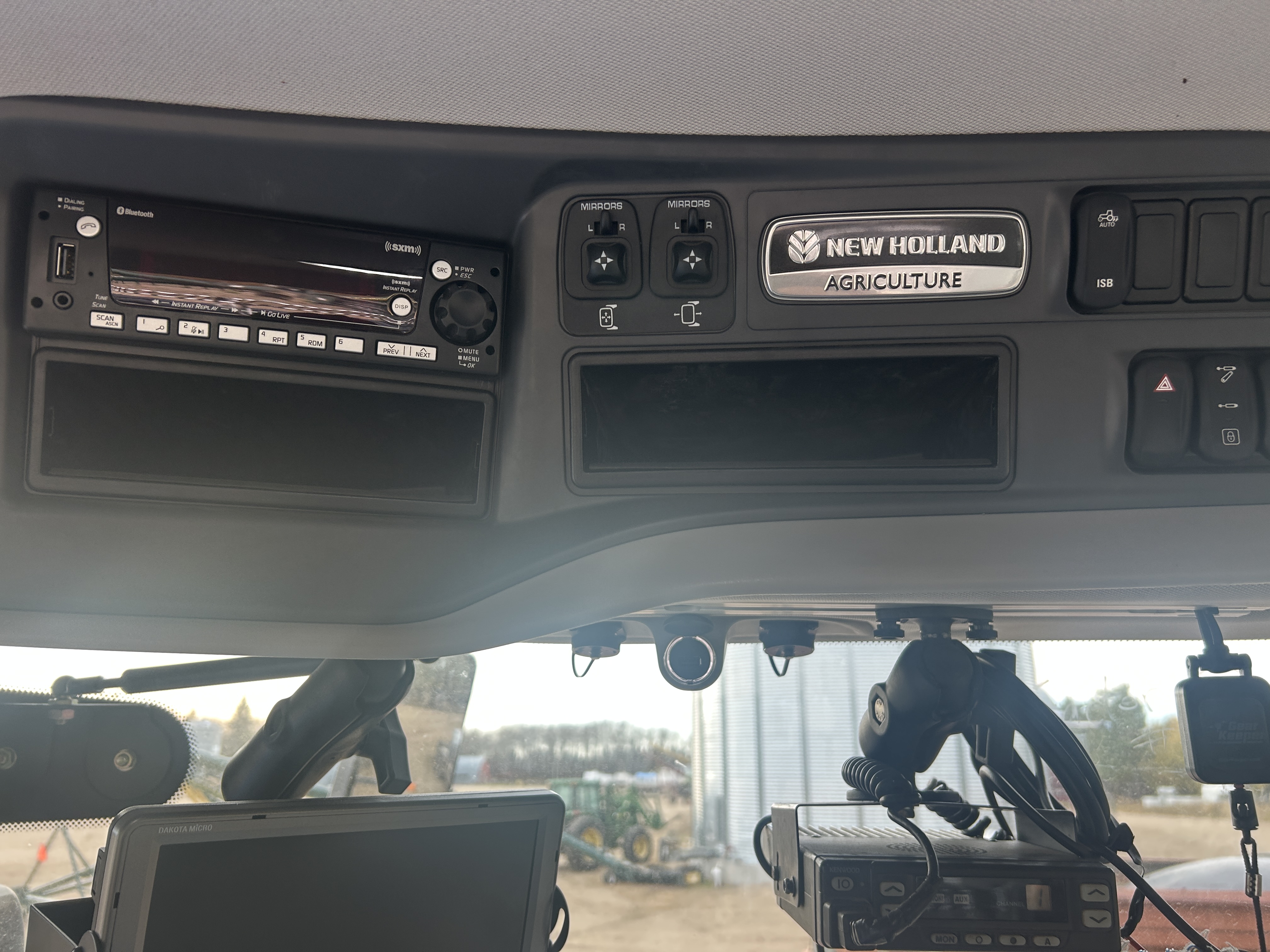 2024 New Holland T9.655 PLMI Tractor 4WD