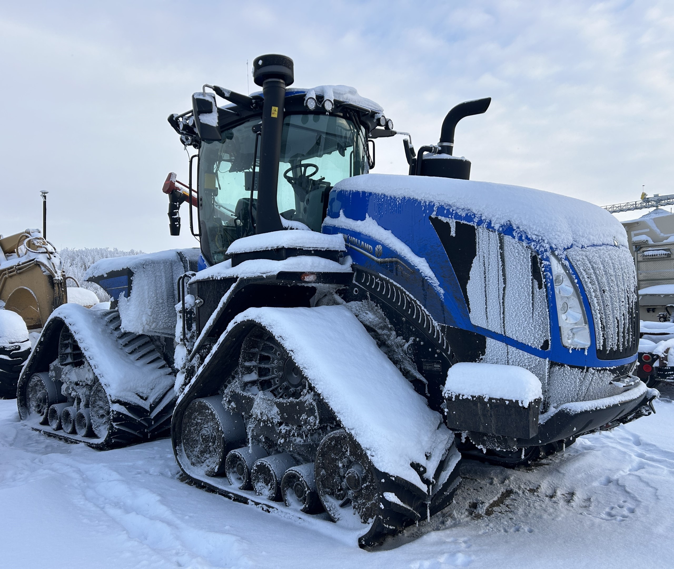 2024 New Holland T9.655 Tractor Rubber Track