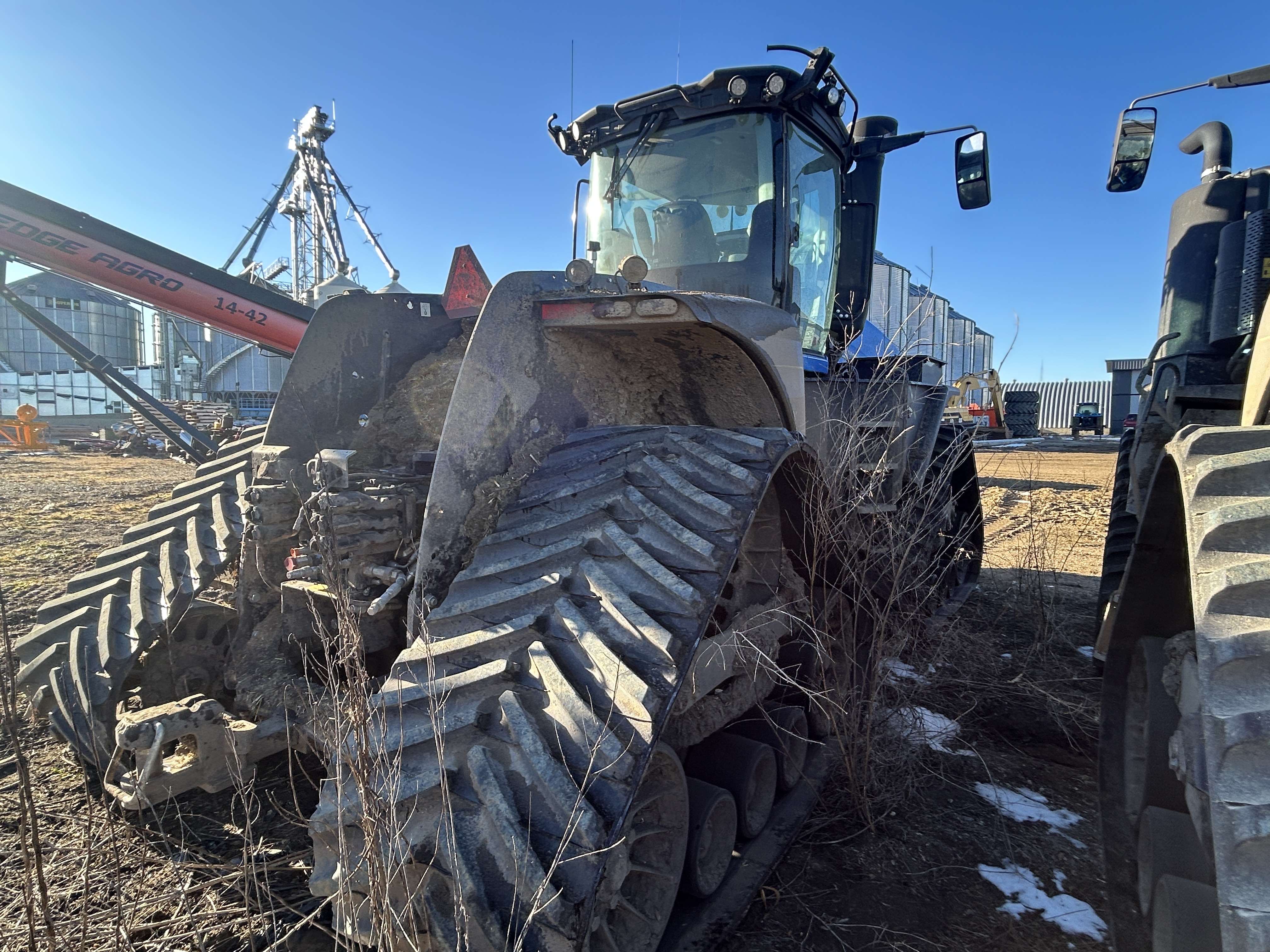 2024 New Holland T9.655 Tractor Rubber Track