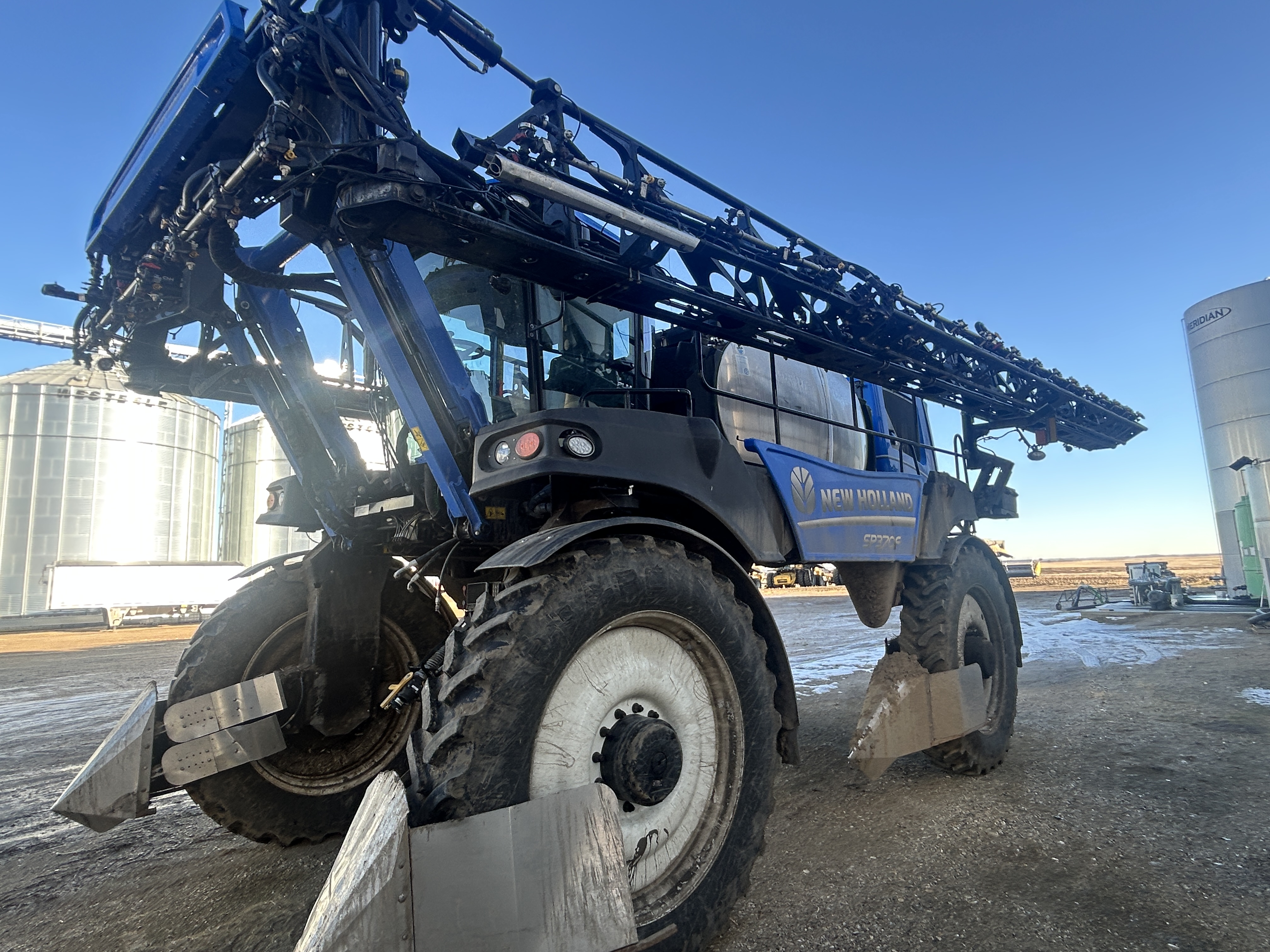 2025 New Holland SP.370F Sprayer/High Clearance