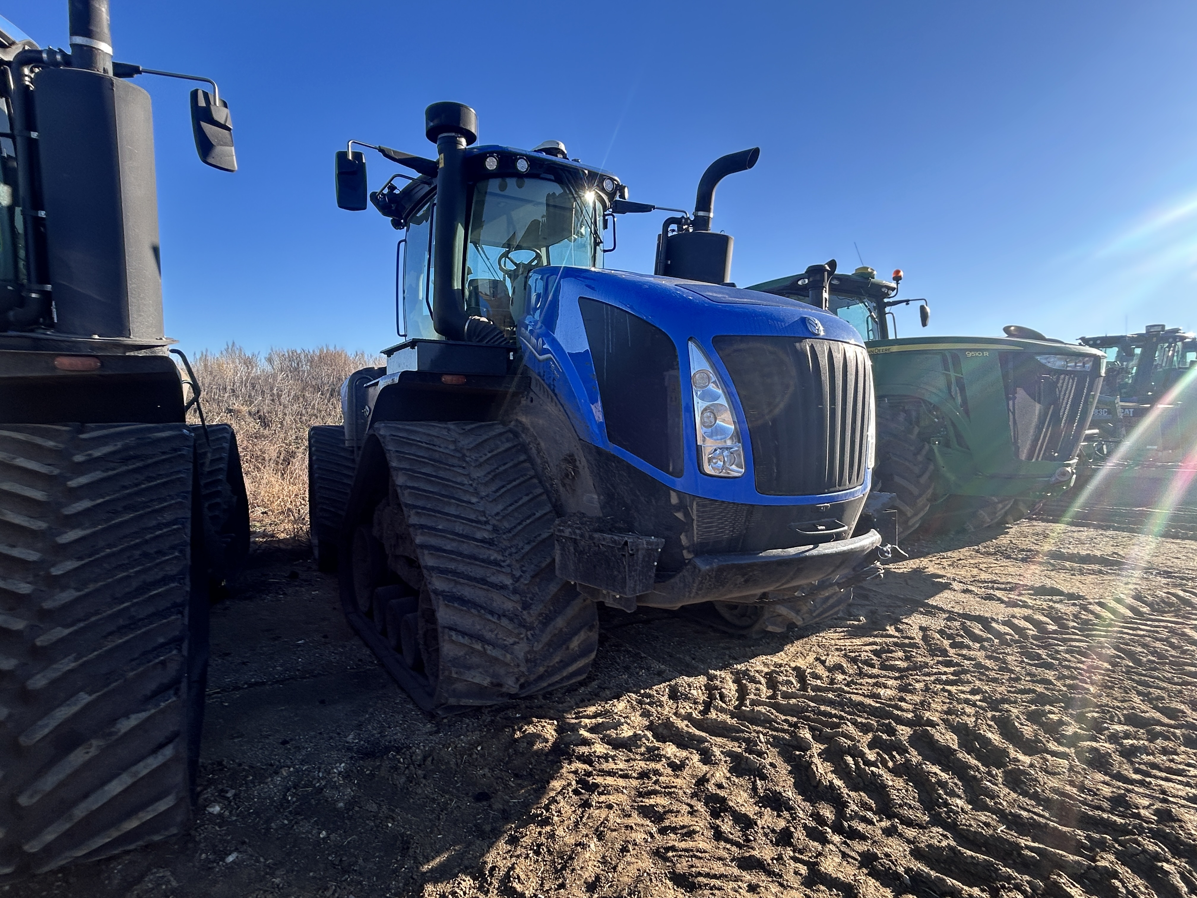 2025 New Holland T9.700 Tractor Rubber Track