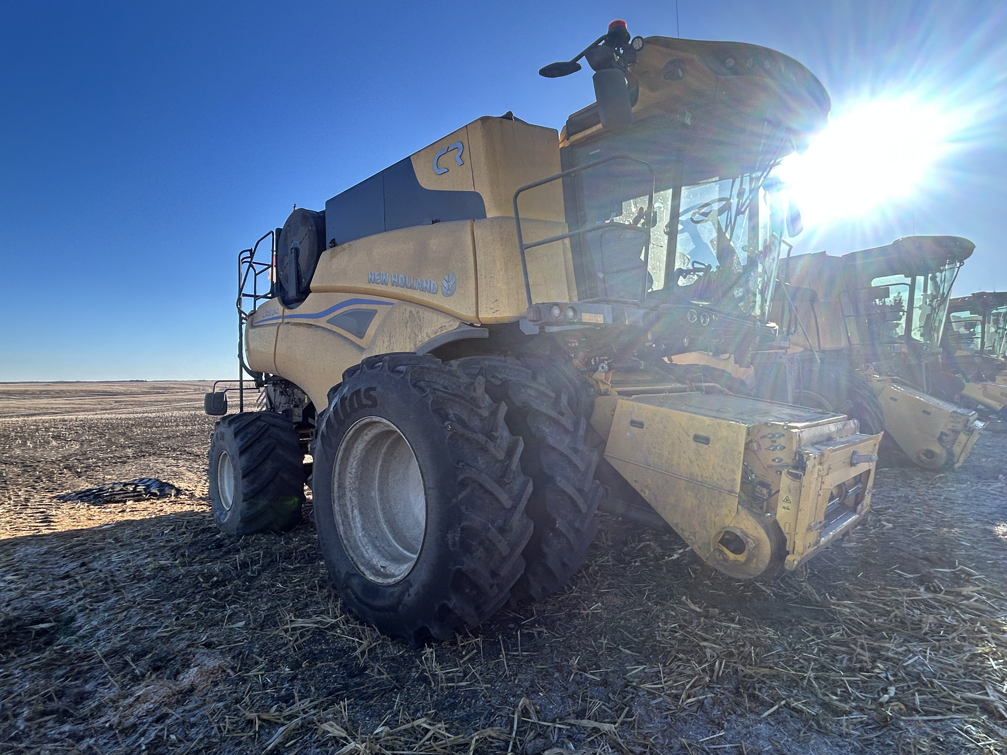 2025 New Holland CR9.90Z Combine