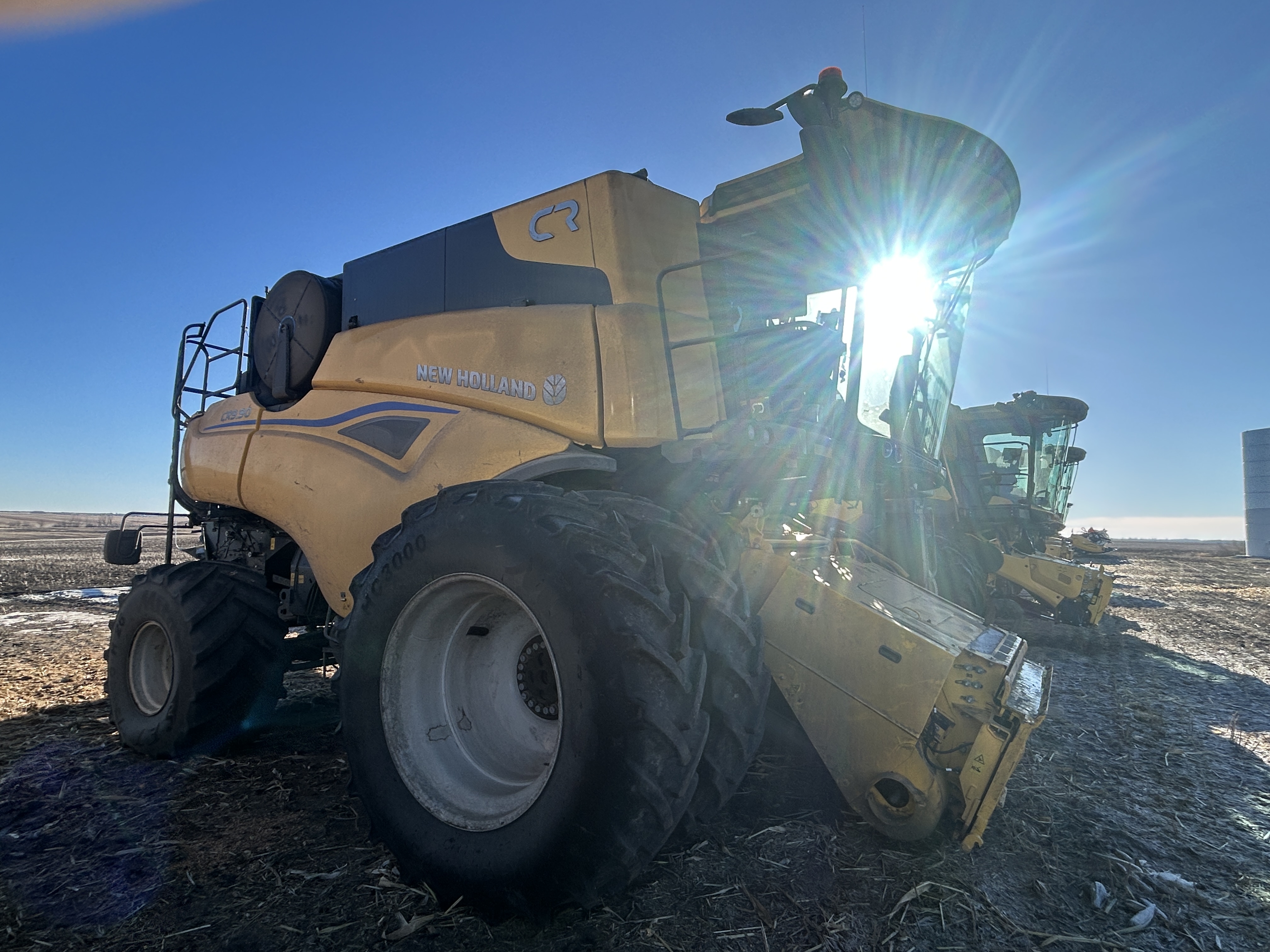 2025 New Holland CR9.90Z Combine