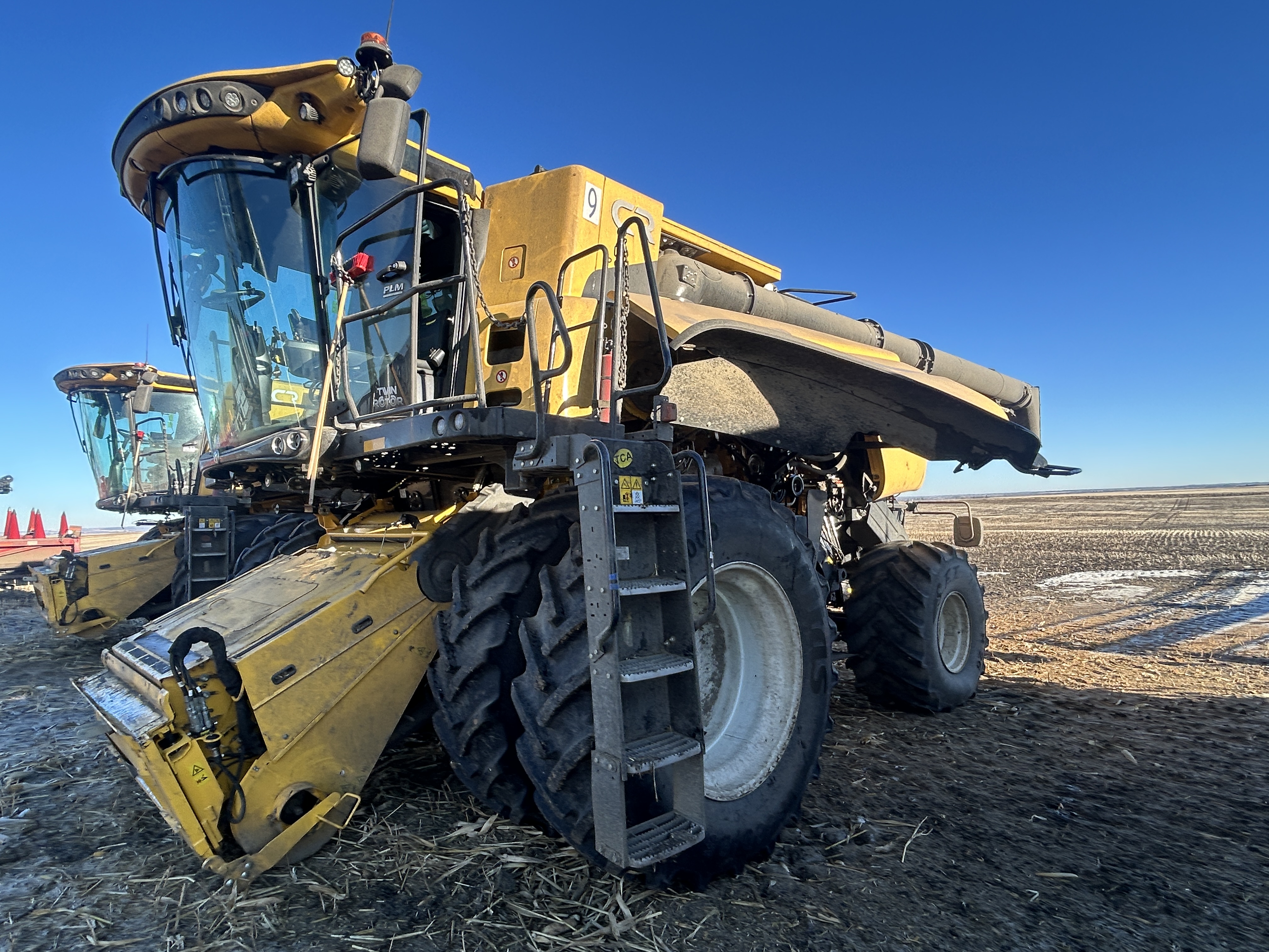 2025 New Holland CR9.90Z Combine