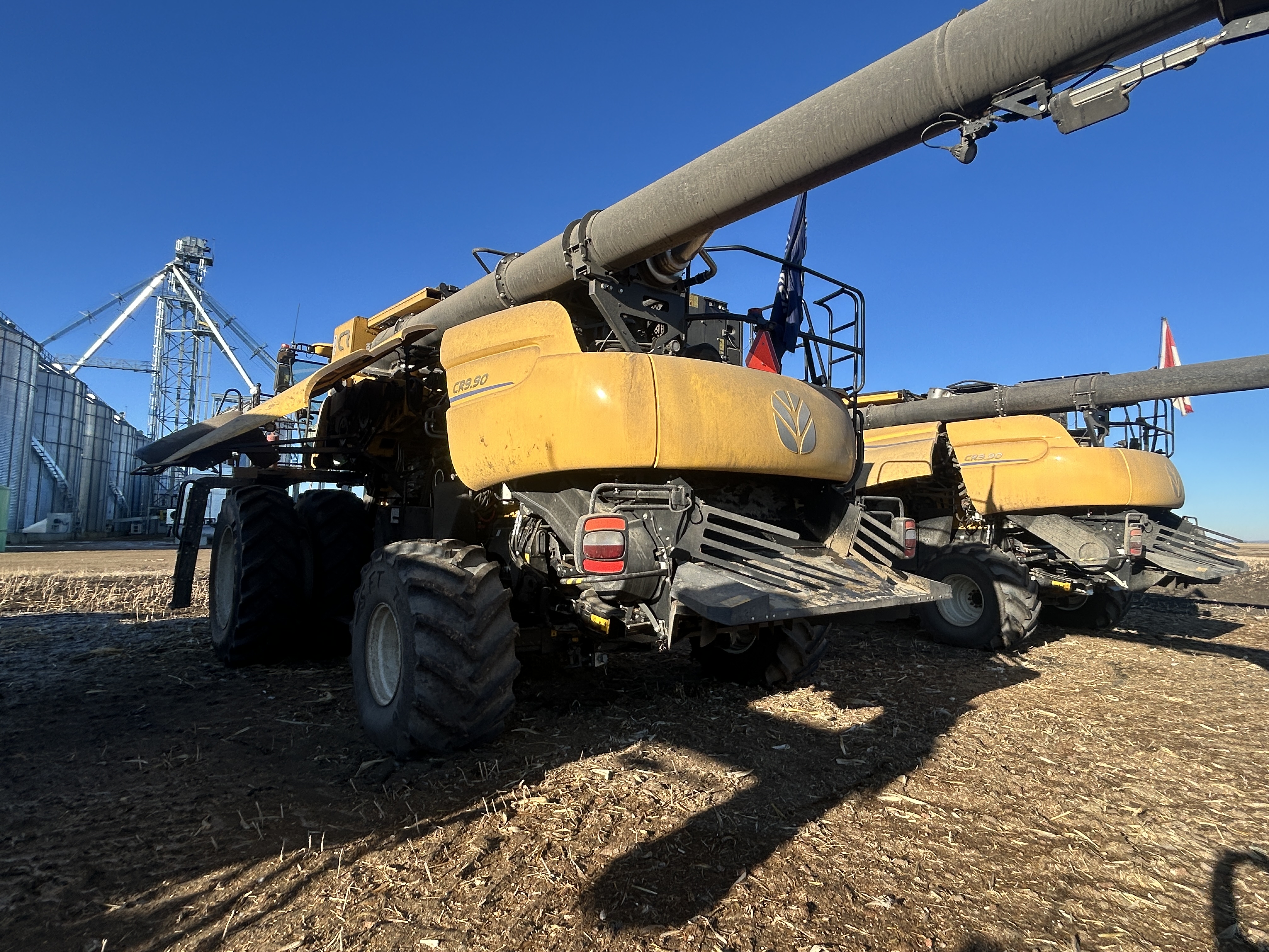 2025 New Holland CR9.90Z Combine