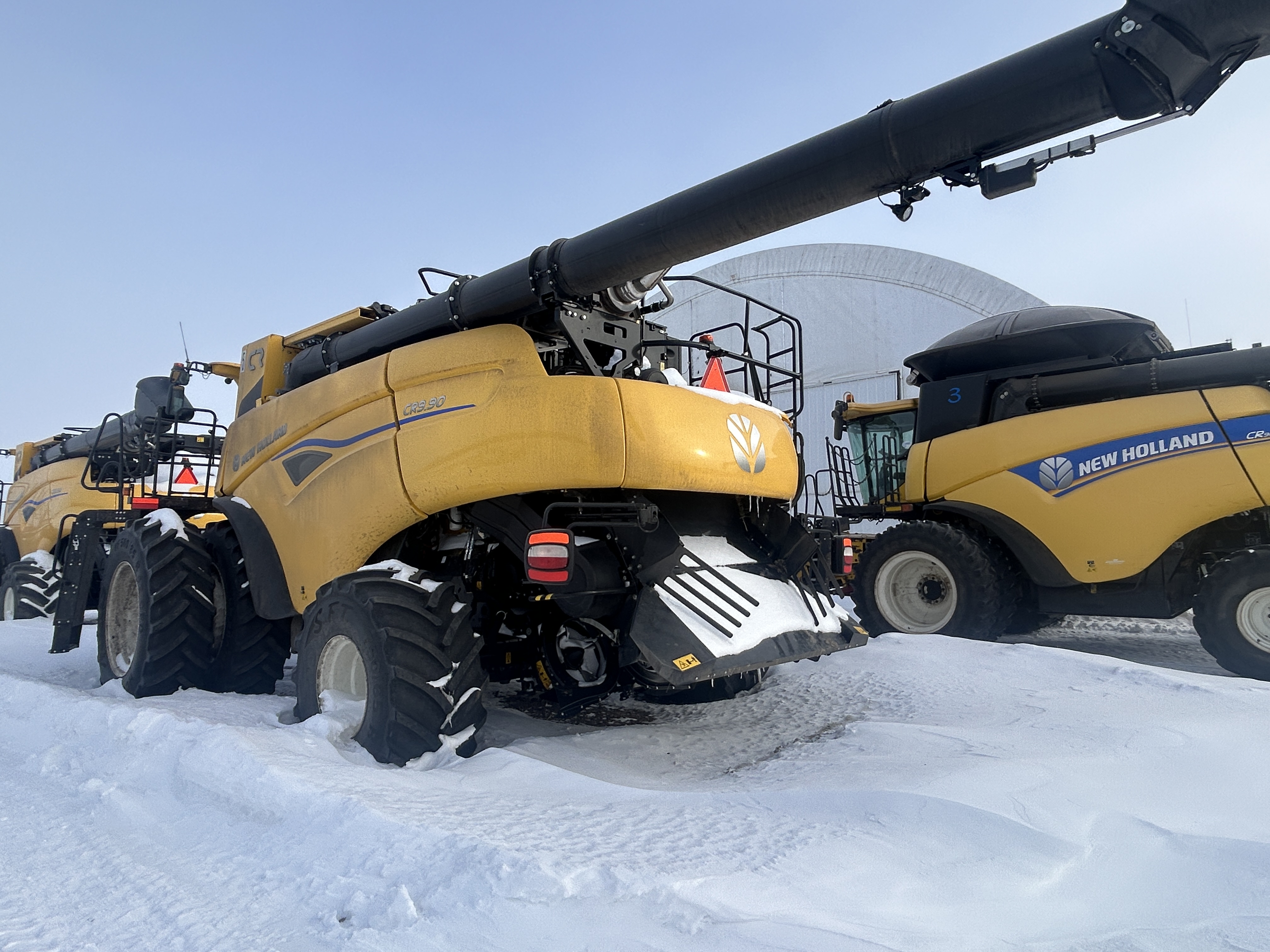 2025 New Holland CR9.90Z Combine