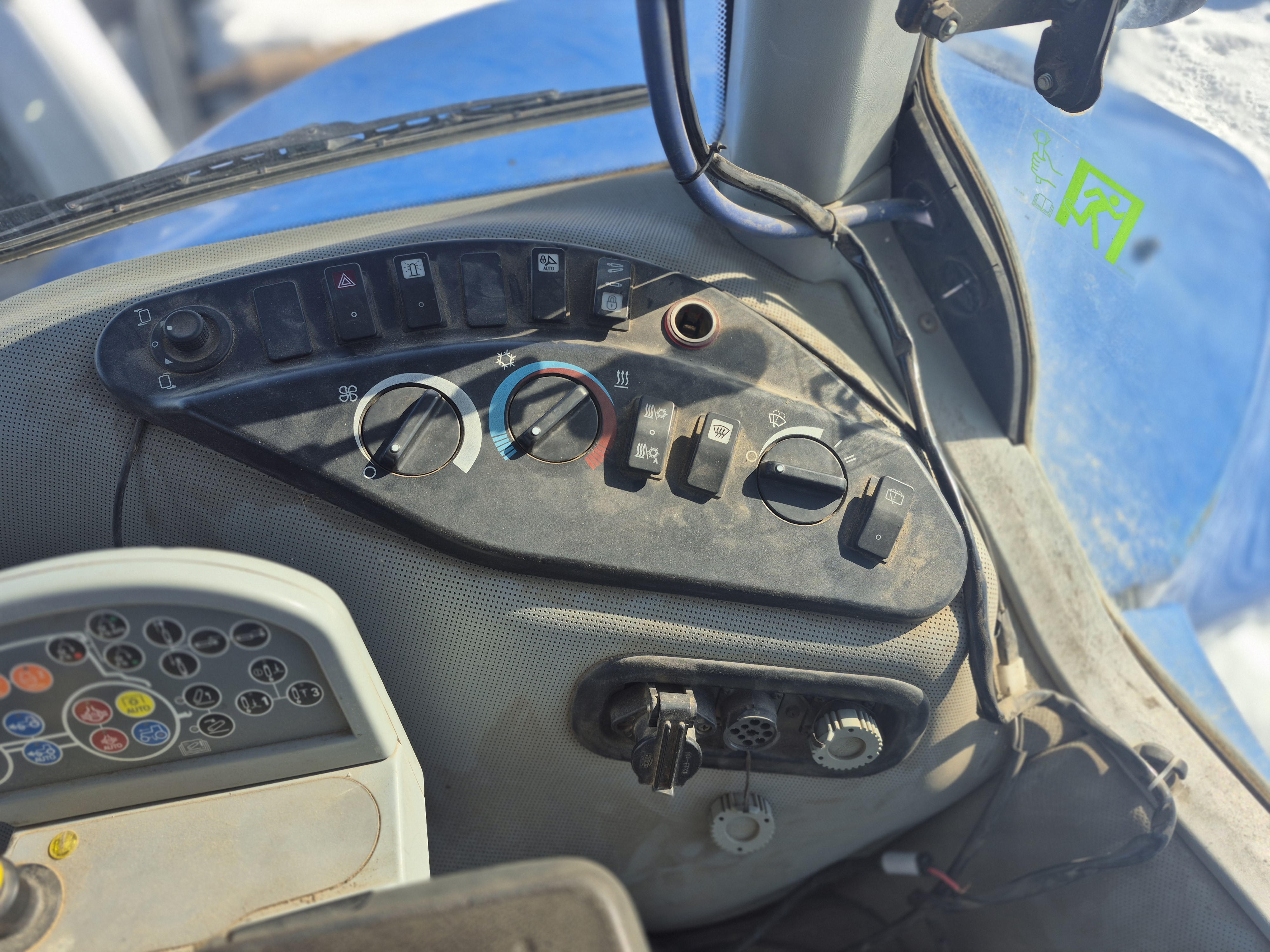 2011 New Holland T8.330 Tractor