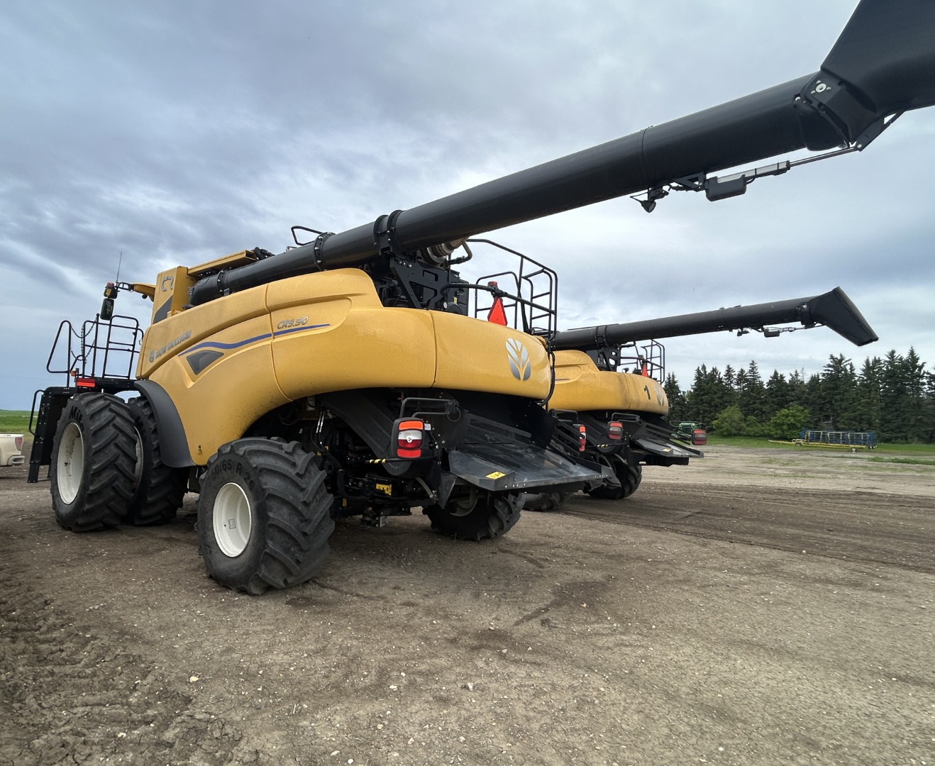 2025 New Holland CR9.90Z Combine