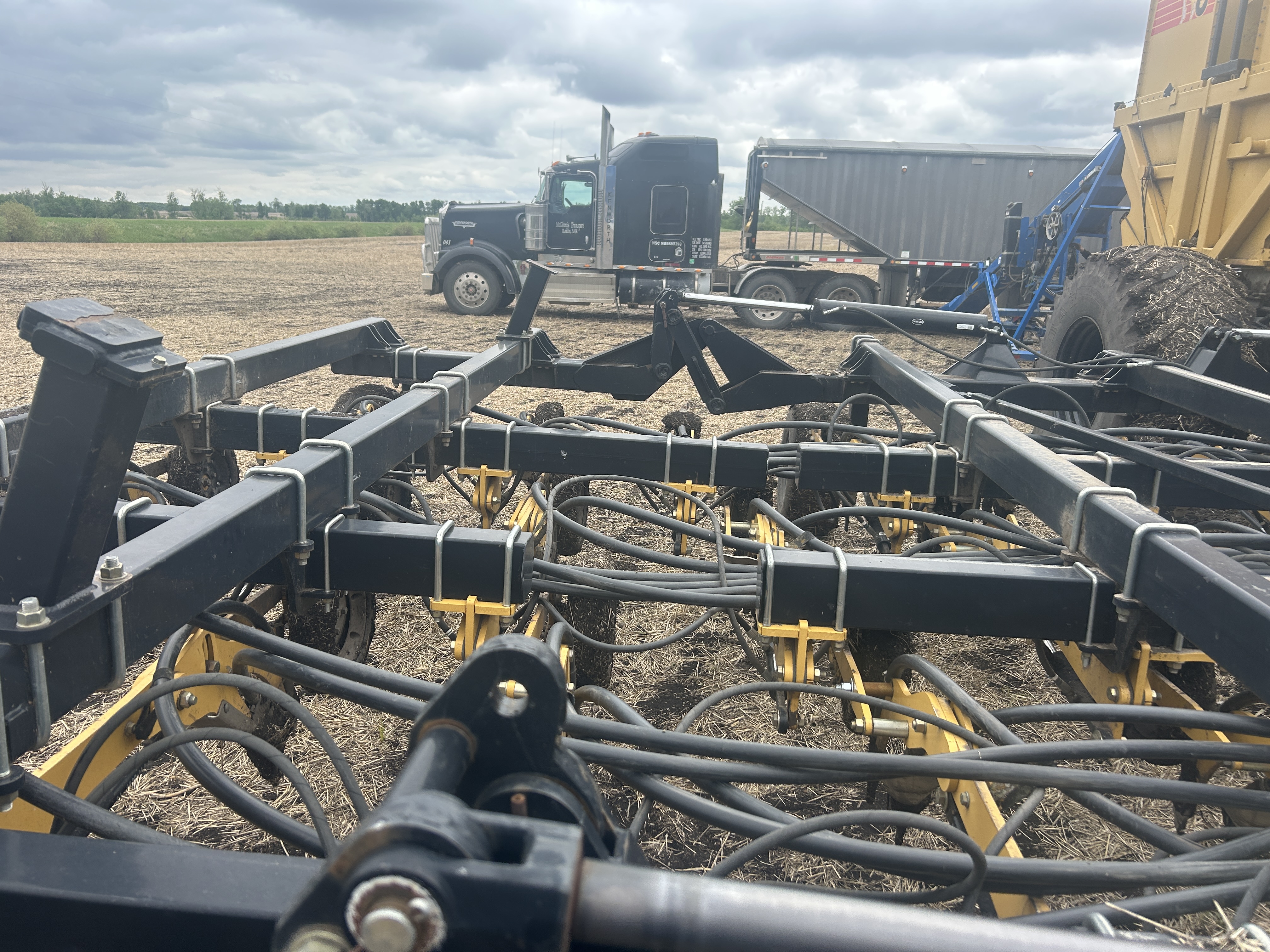 2011 Seed Master DRILL Air Drill
