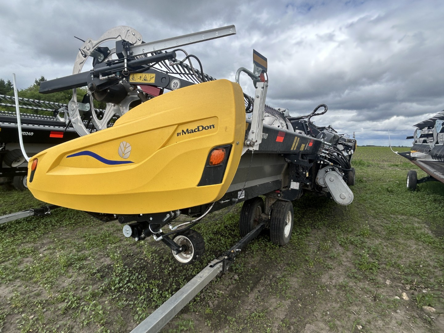 2025 MacDon FD240 Header Draper Flex
