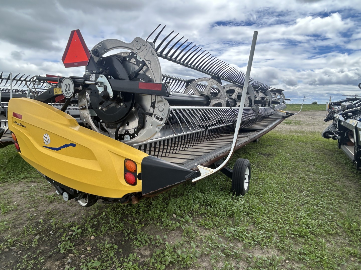 2025 MacDon FD240 Header Draper Flex