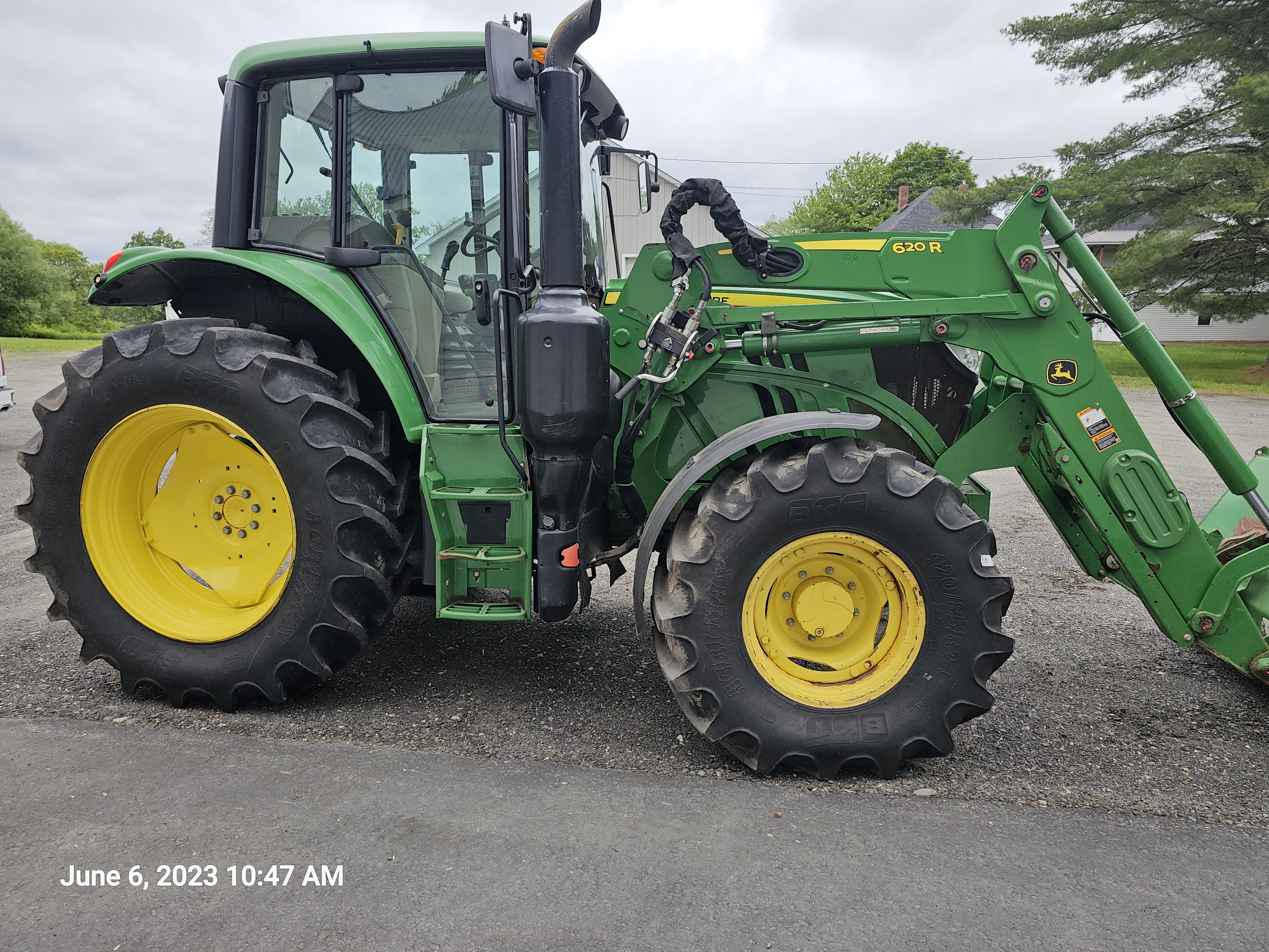 2017 John Deere 6110M Cab Tractor